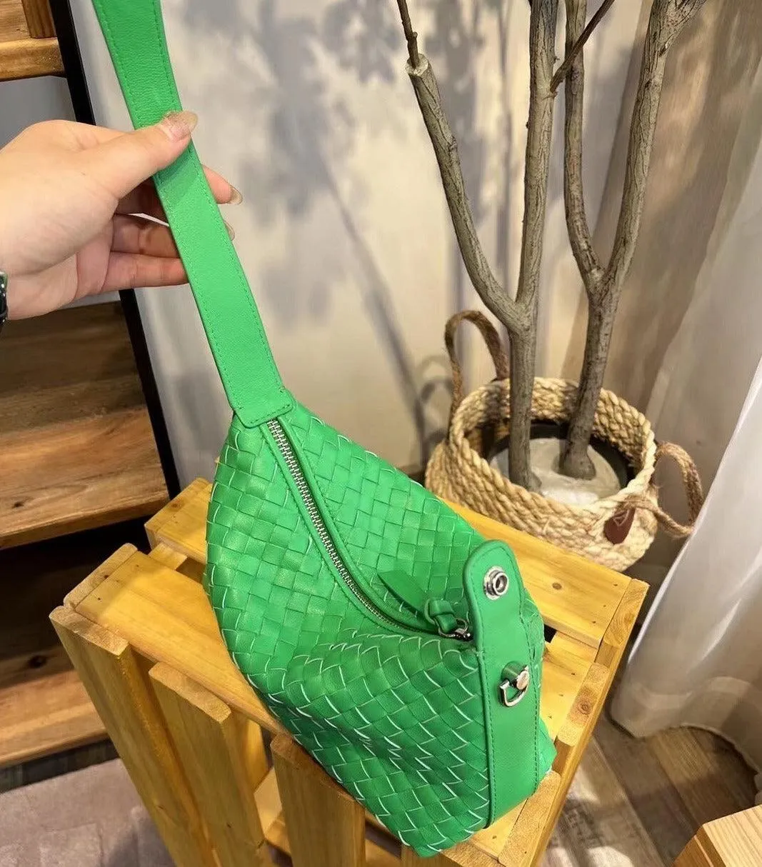 2024 Summer Collection: Luxurious Lambskin Woven Handbag for Women |  Handcrafted Versatile Vintage-Inspired Shoulder Crossbody Bag