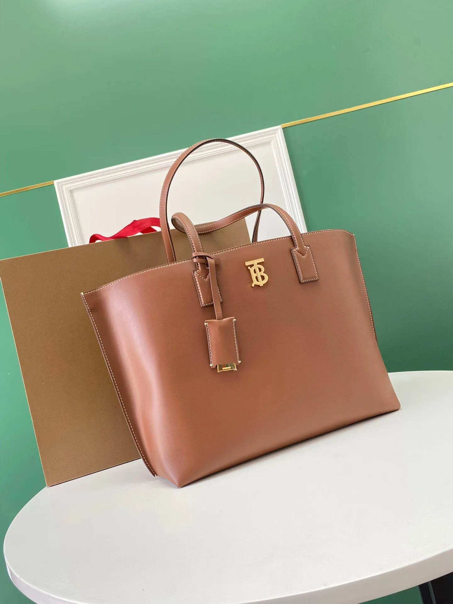 BUR094 Medium Monogram Motif Leather Tote / 34 x 14 x 28cm/13.4 x 5.5 x 13.4in