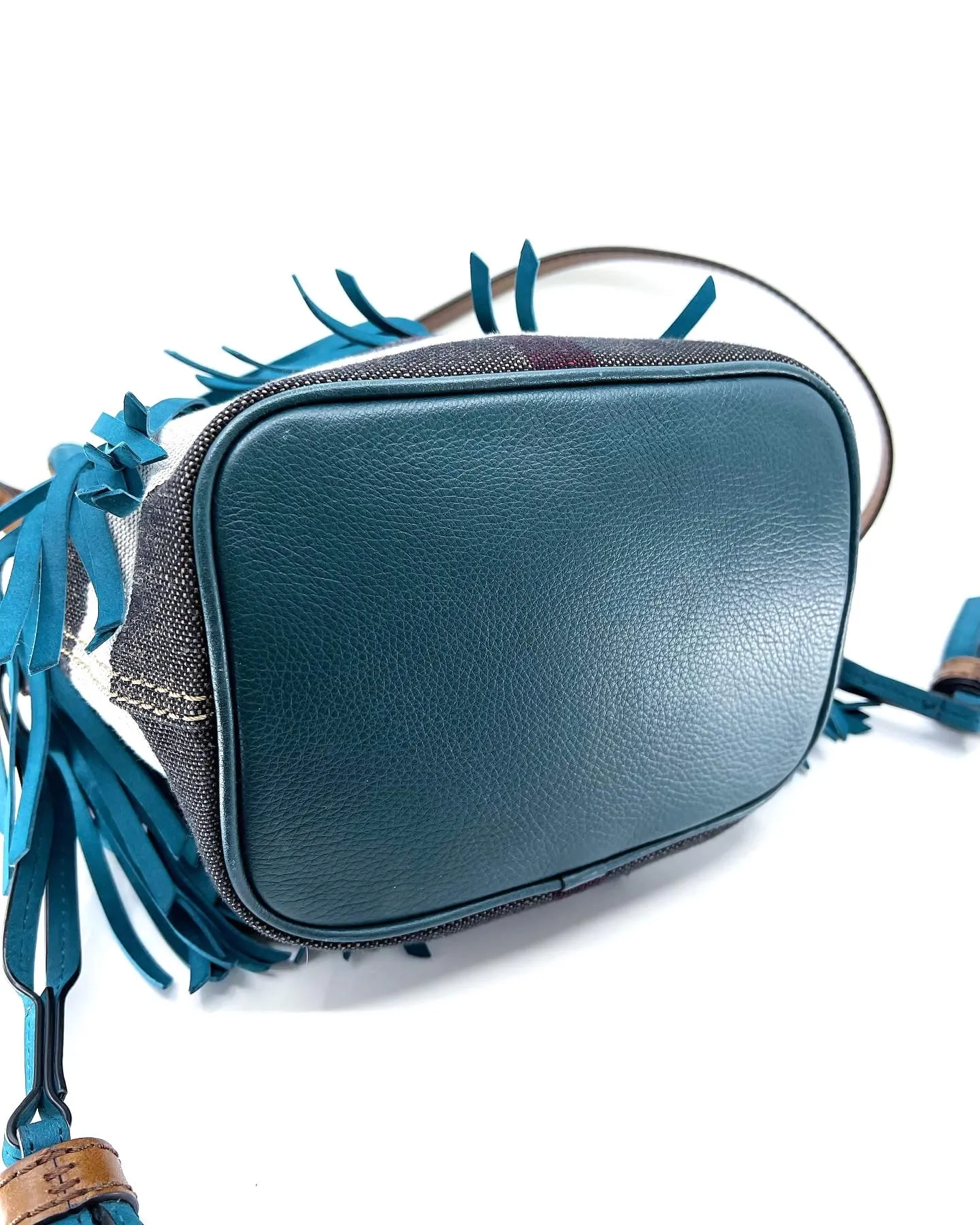 BURBERRY SMALL SUEDE FRINGE BELGROVE BUCKET BAG