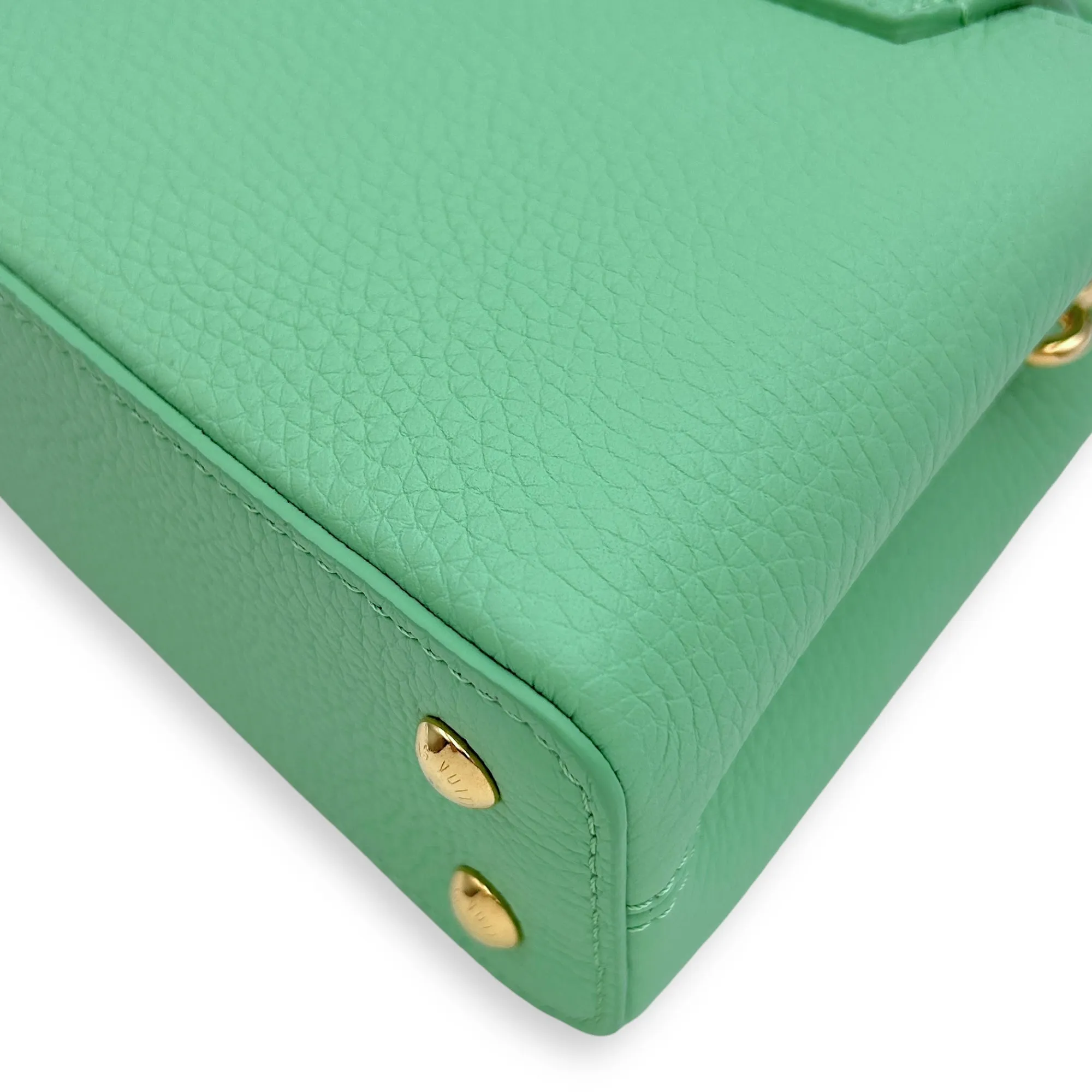 Capucines Mini Vert Pomme Crossbody Bag in Taurillon Leather, Gold hardware