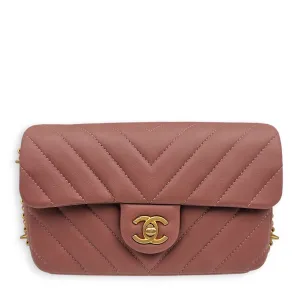 Chain Around Chevron Mini Flap 21x14x6cm Dusty Rose Crossbody Bag in Lambskin, Gold hardware