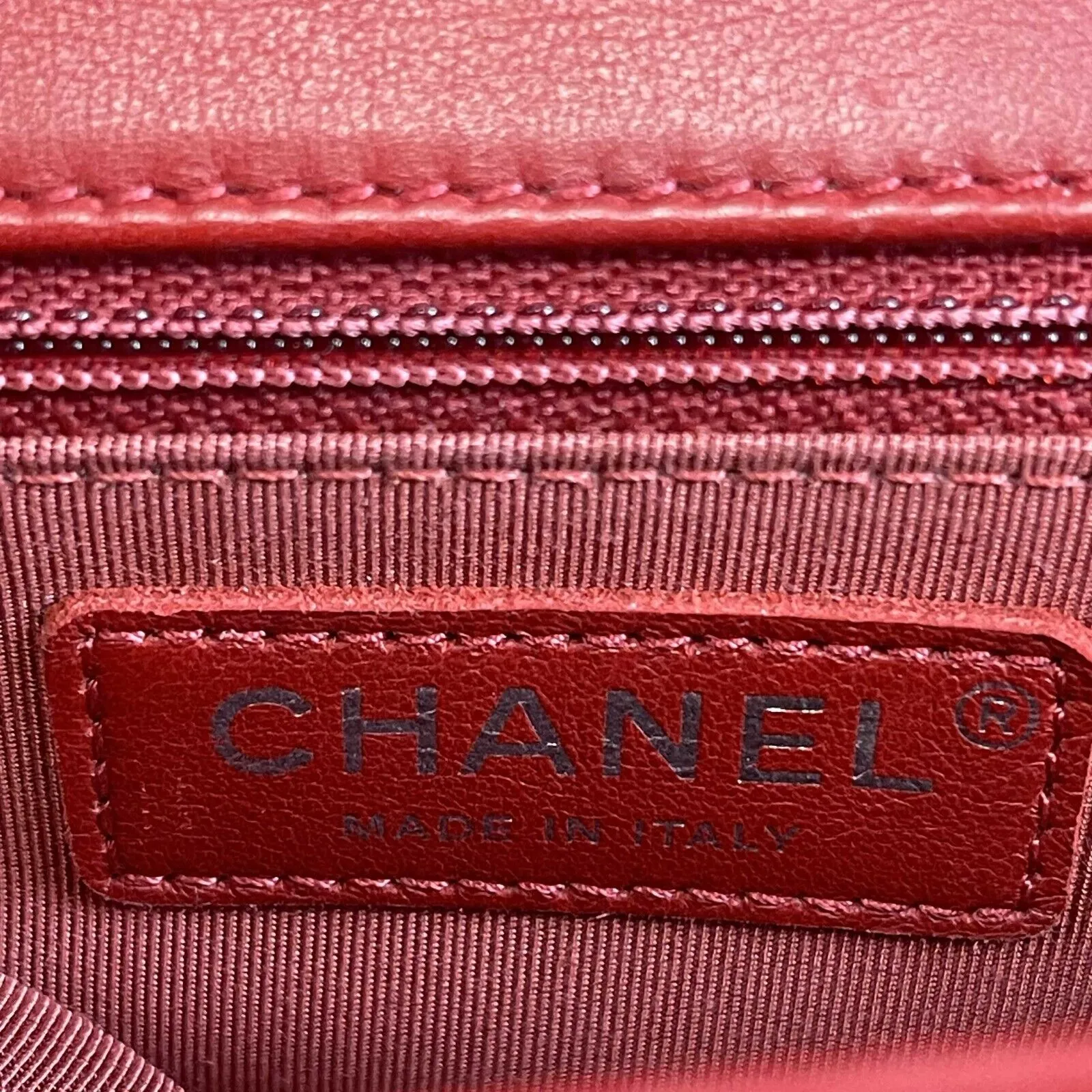 CHANEL Boy New Bag Quilted Calfskin New Medium Red Crossbody Bag