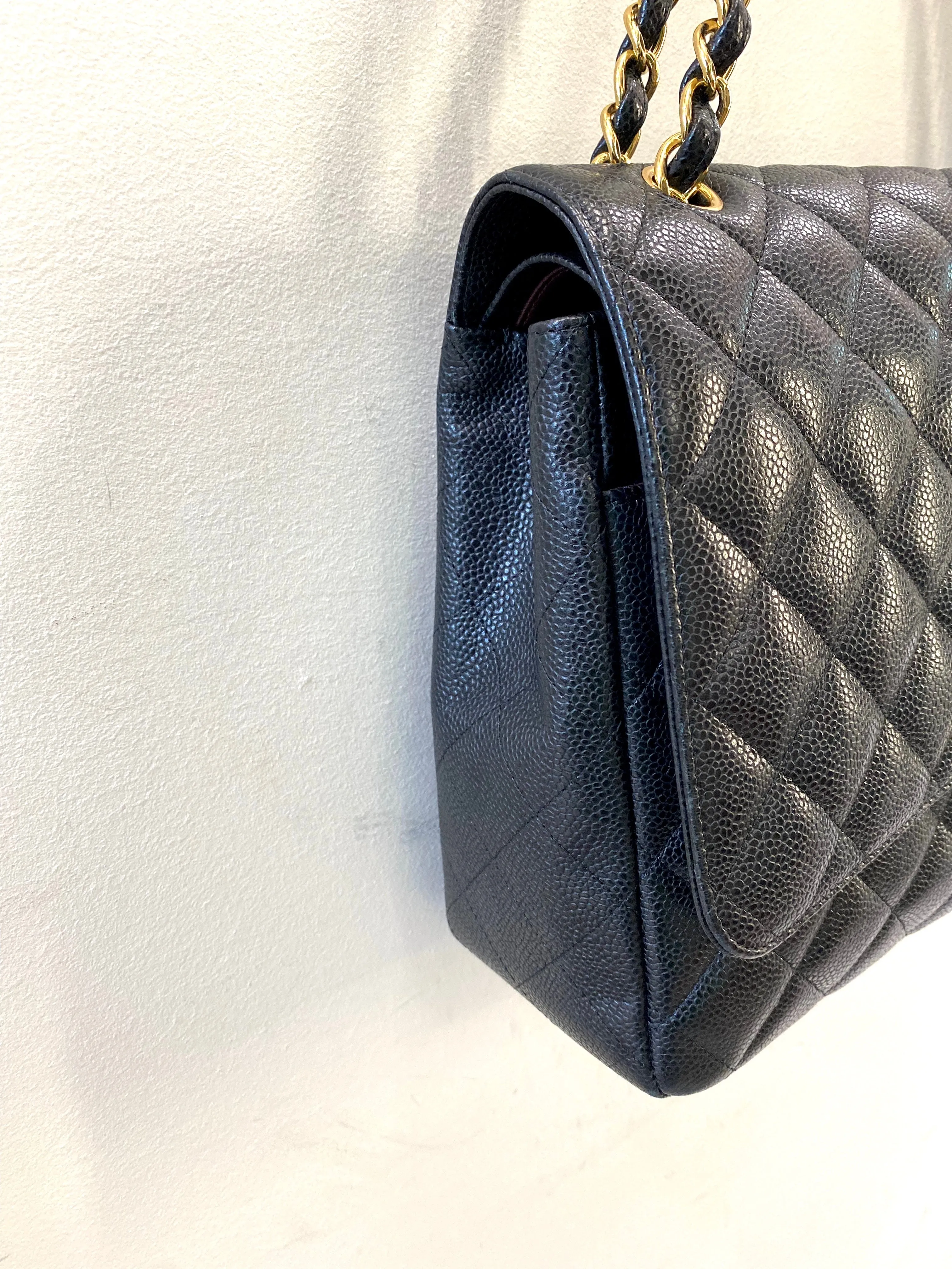 CHANEL CAVIAR QUILTED MAXI DOUBLE FLAP BAG