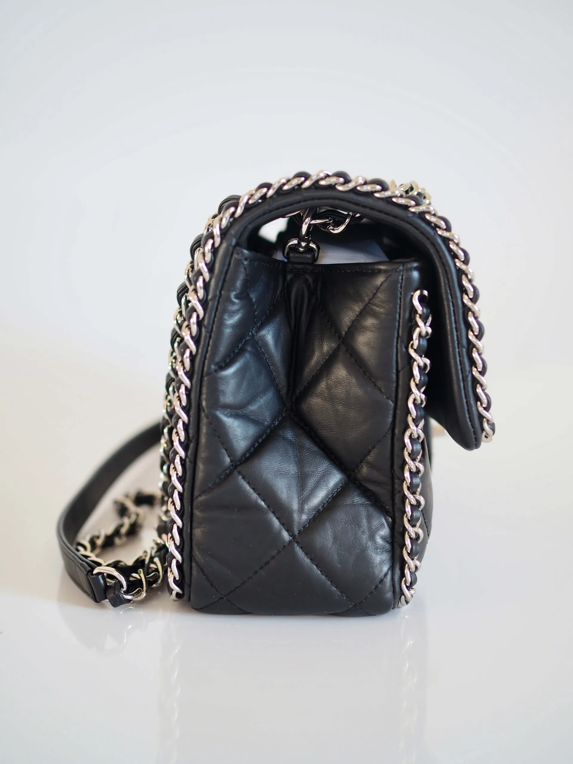 CHANEL RUNNING CHAIN AROUND FLAP BAG MEDIUM