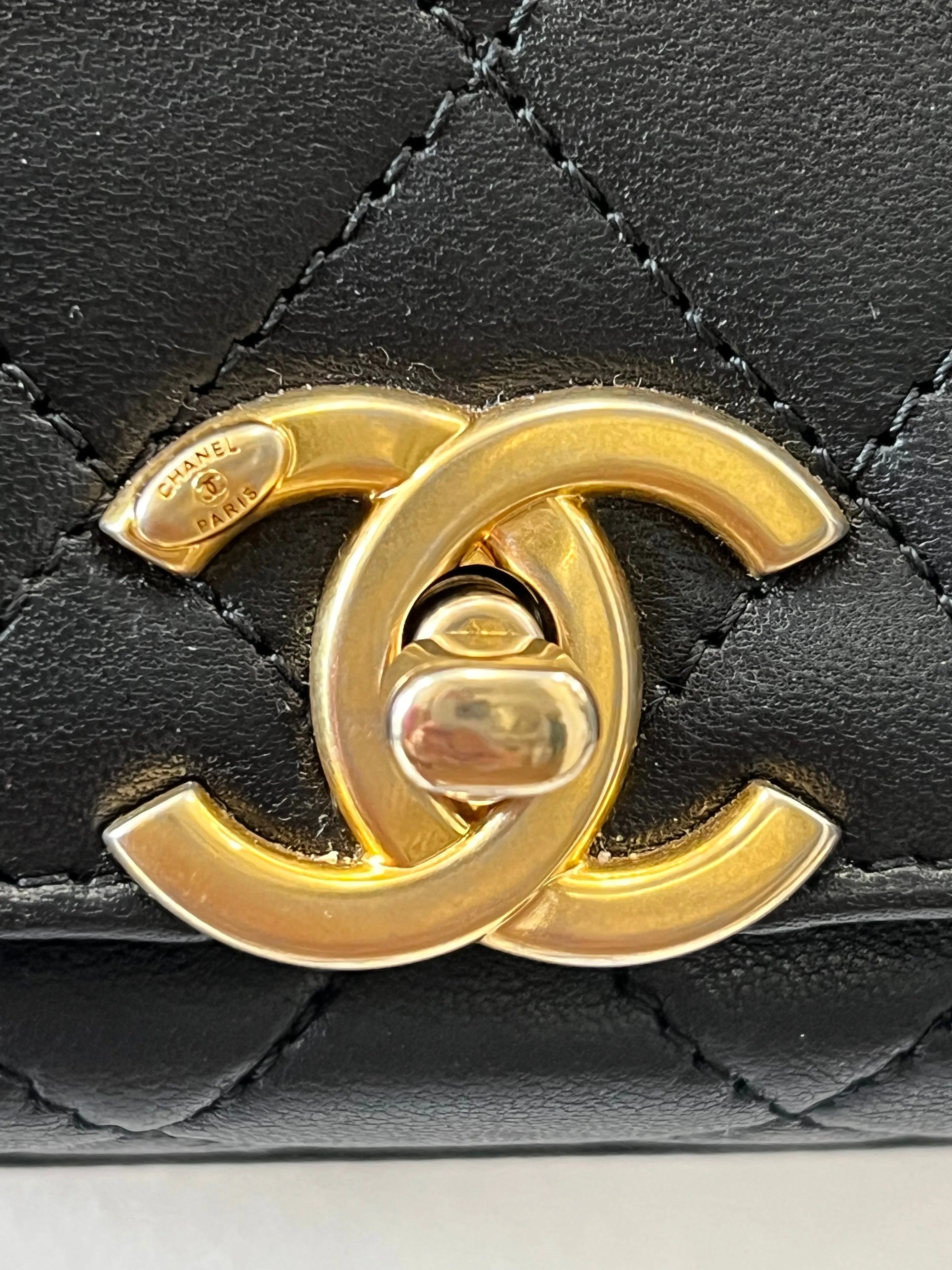 CHANEL TWO-TONE CHAIN QUILTED LAMBSKIN TOP HANDLE FLAP BAG