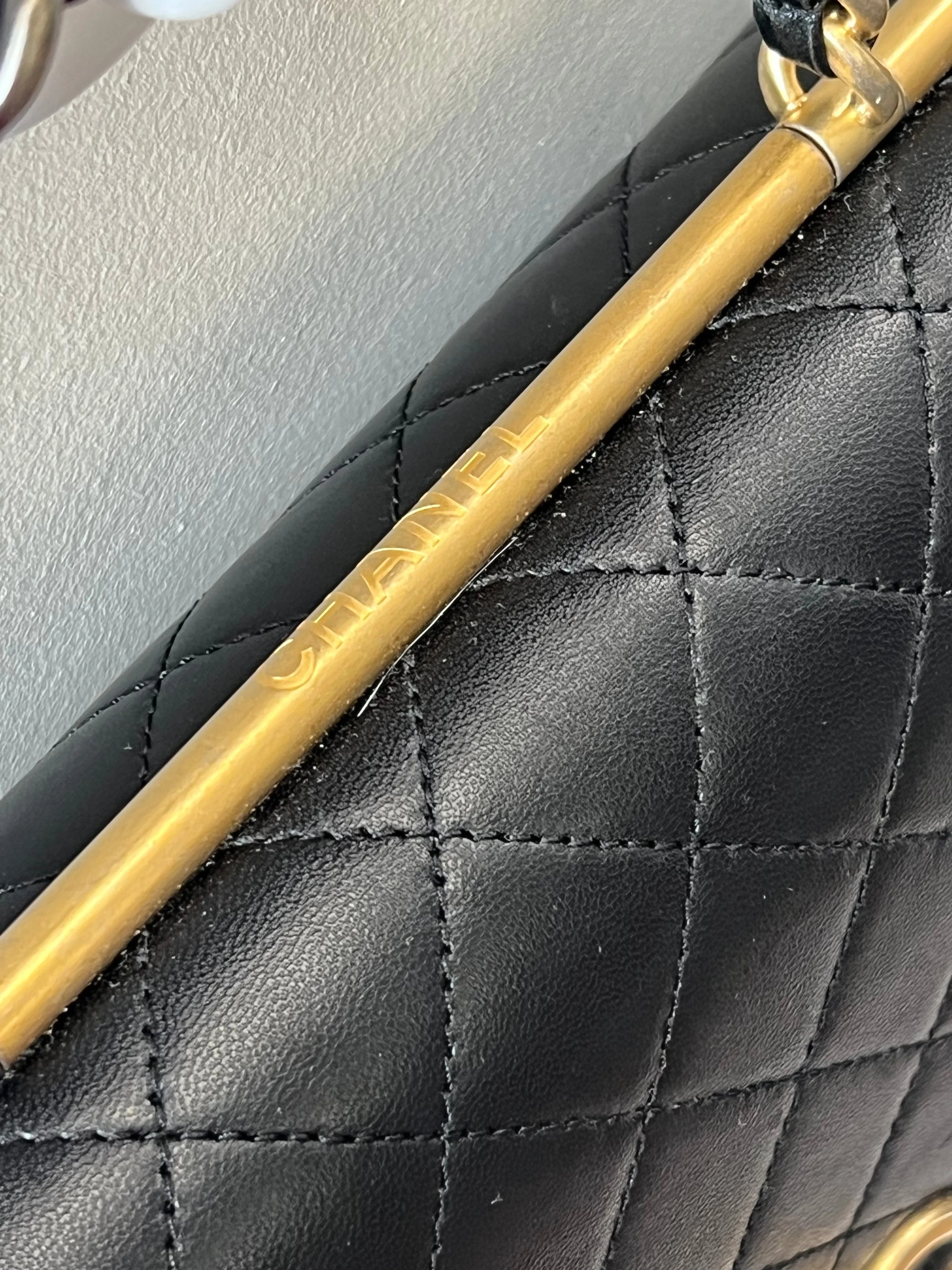 CHANEL TWO-TONE CHAIN QUILTED LAMBSKIN TOP HANDLE FLAP BAG