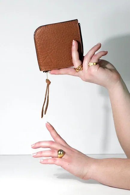 Directive Square Zippered Leather Coin Pouch  | Black Croc Emboss