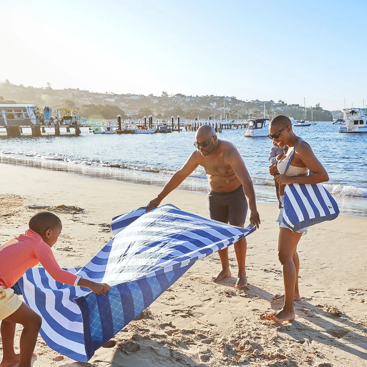 Dock & Bay 4 Towels   Picnic Blanket   Bag - Set A
