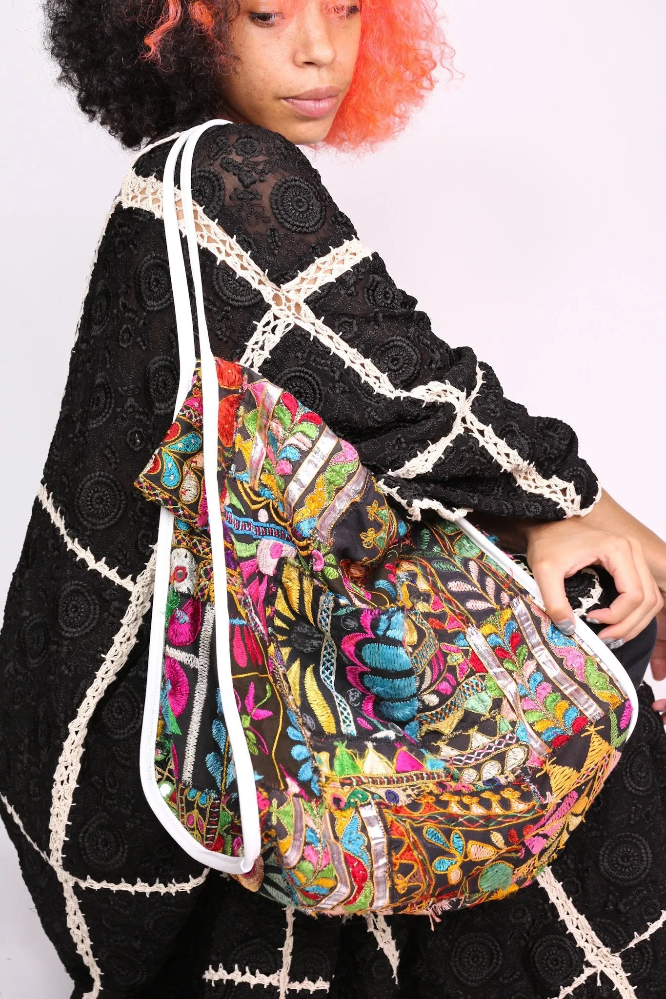 EMBROIDERED PATCHWORK BAG ROWAN