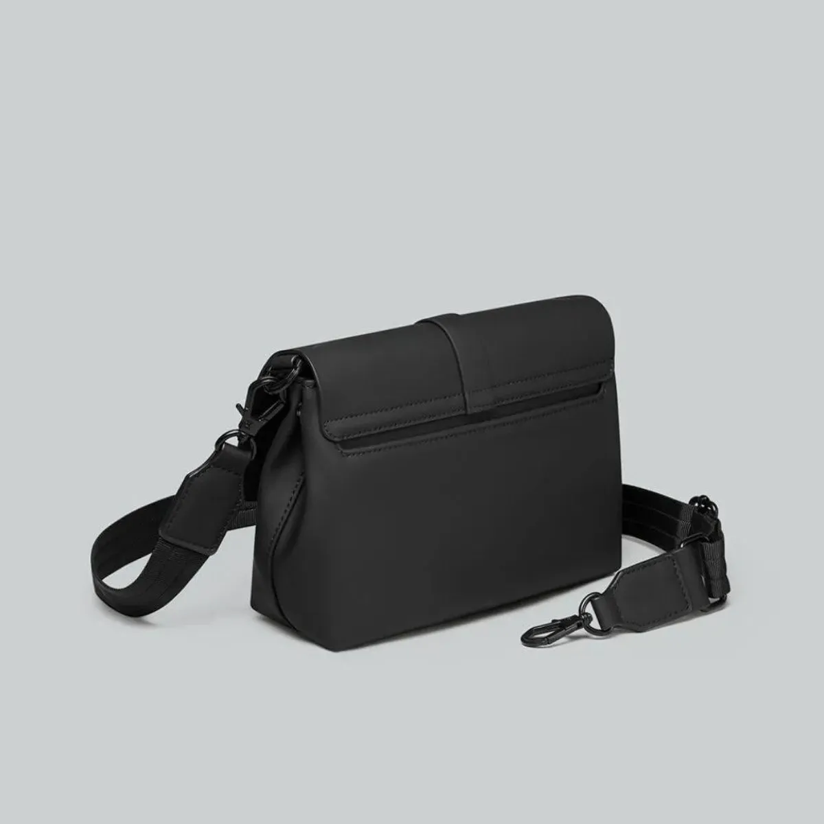 Gaston Luga Splash Crossbody Bag in Black