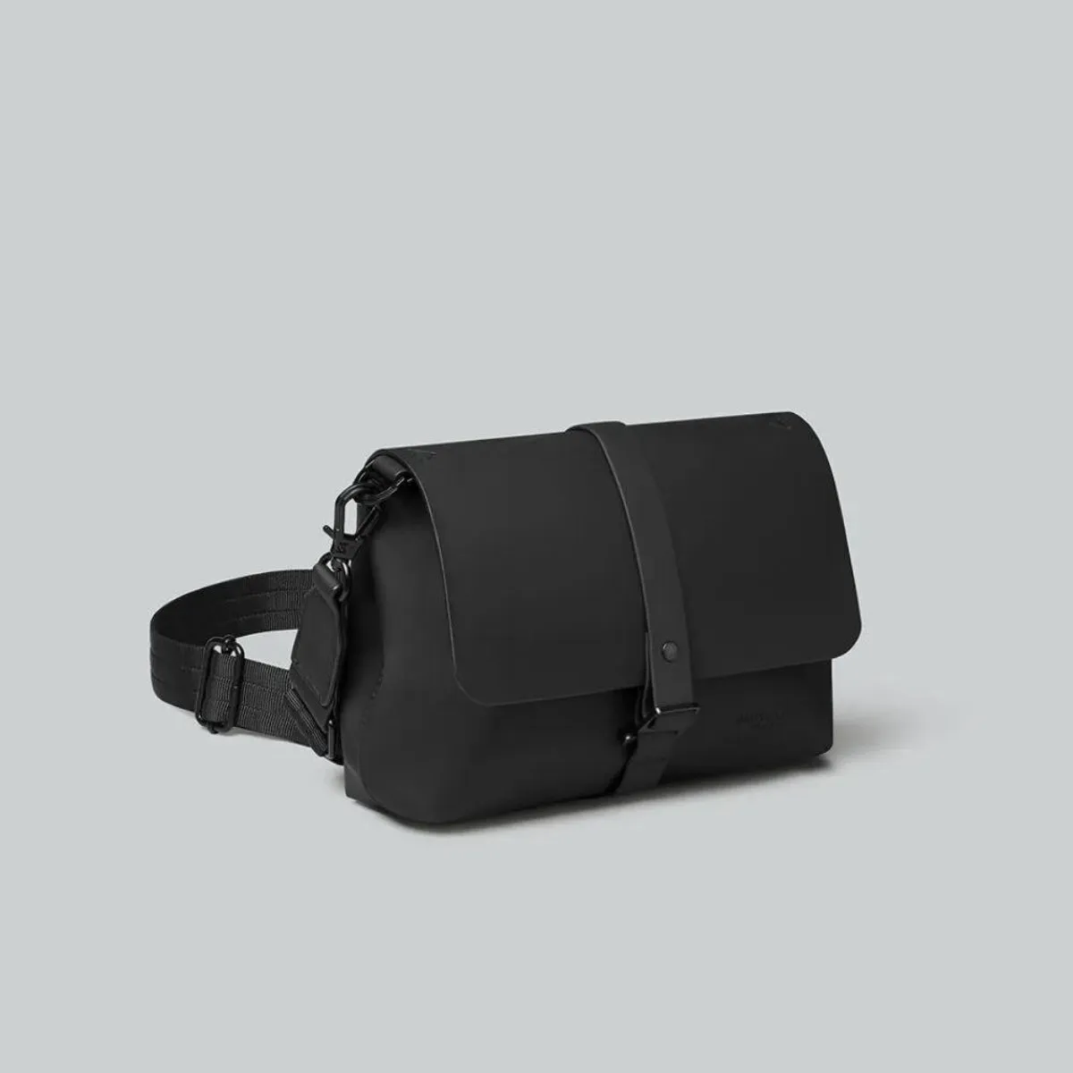 Gaston Luga Splash Crossbody Bag in Black