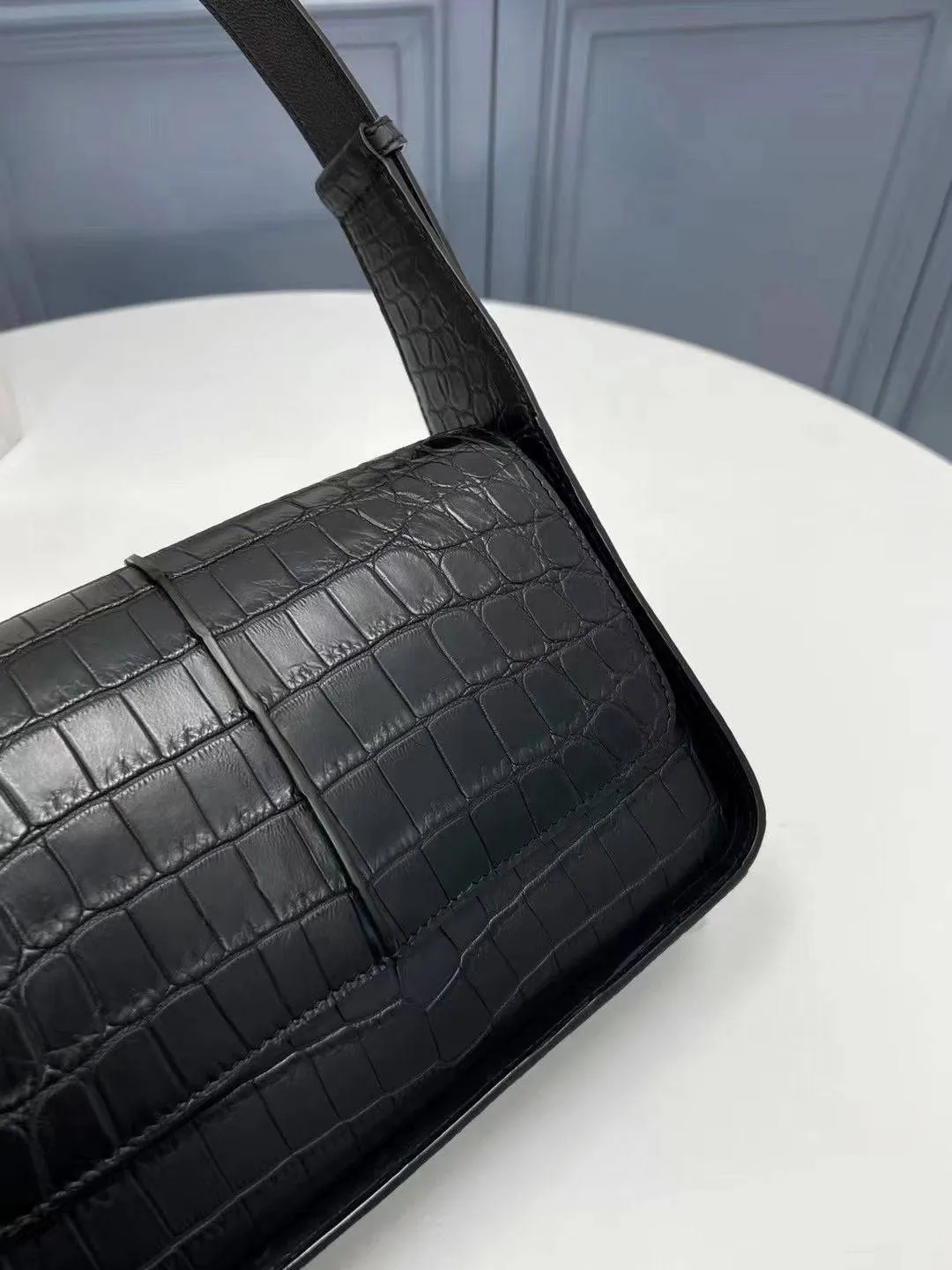 Genuine Crocodile Leather Womens  Underarm Shoulder Bag Black