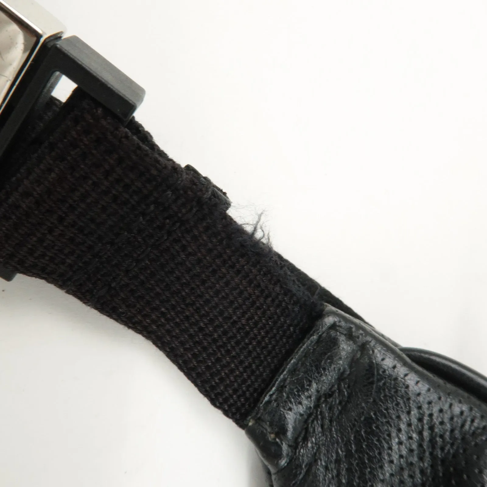 GUCCI GG Embossed Leather Small Waist Bag Black 658582 Used