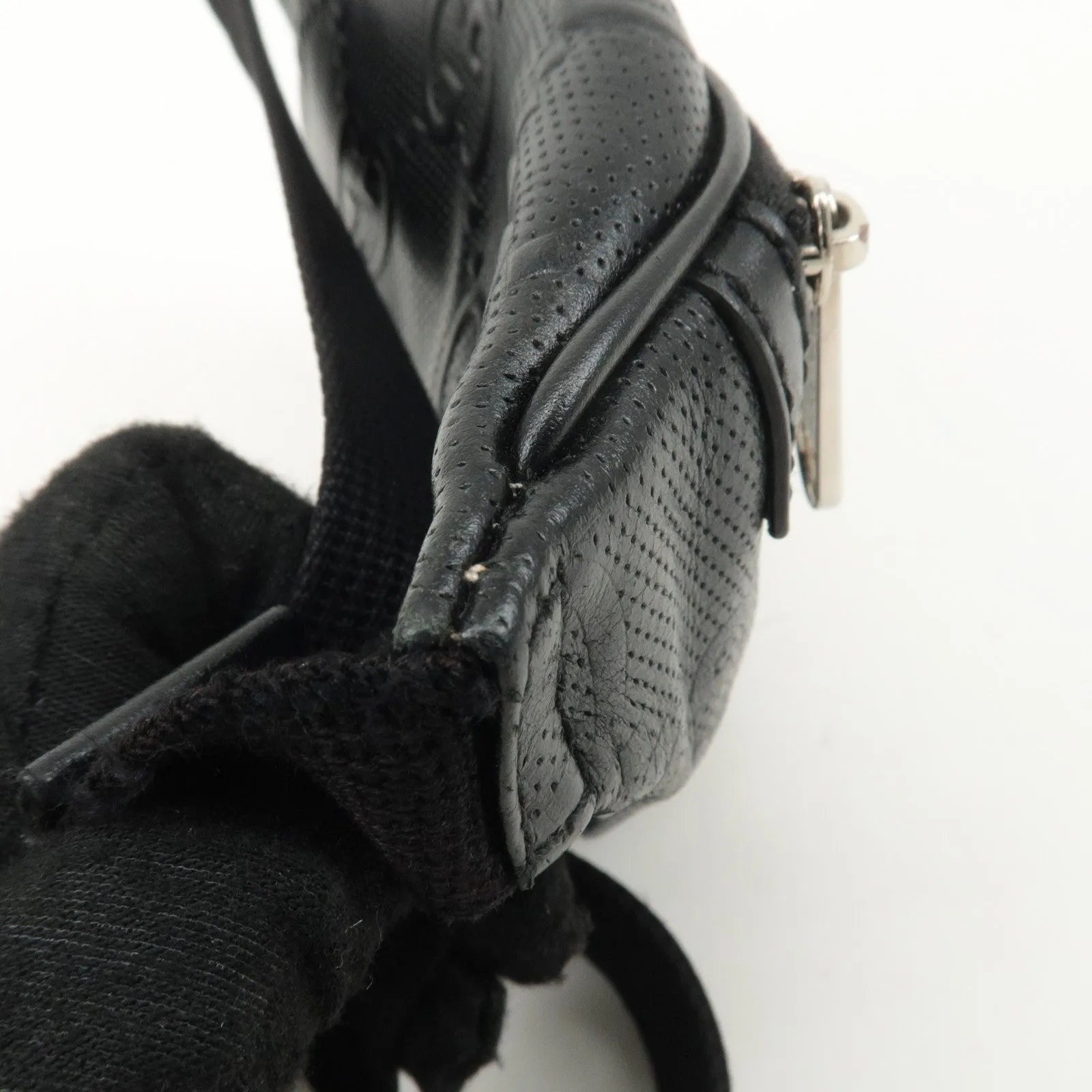 GUCCI GG Embossed Leather Small Waist Bag Black 658582 Used