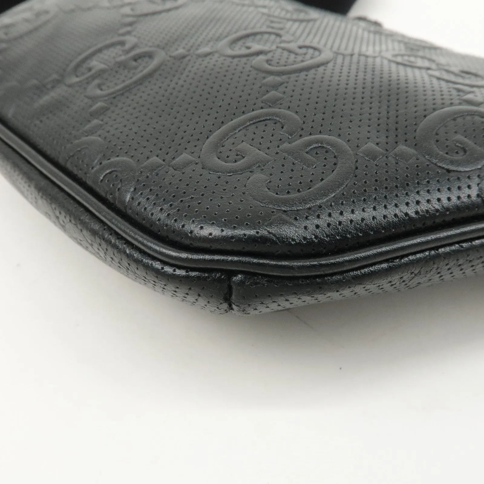 GUCCI GG Embossed Leather Small Waist Bag Black 658582 Used