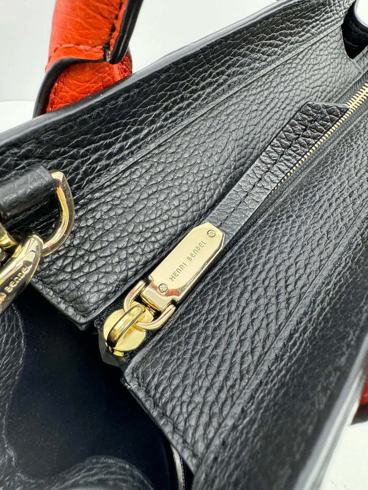 HENRI BENDEL RIVINGTON LEATHER CONVERTIBLE TOTE/ CROSSBODY BAG