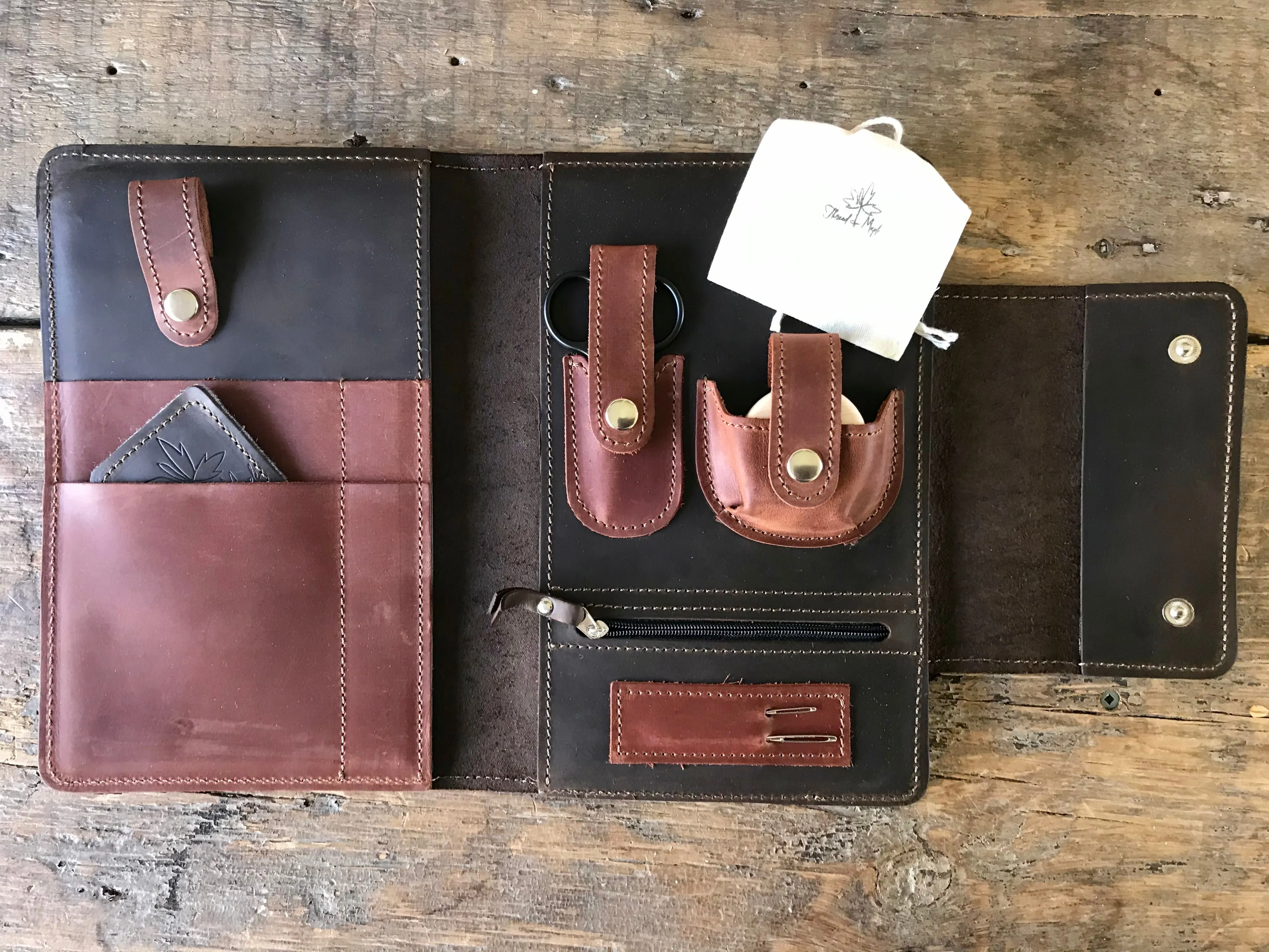 Knitting Notions Clutch - Complete set with tools