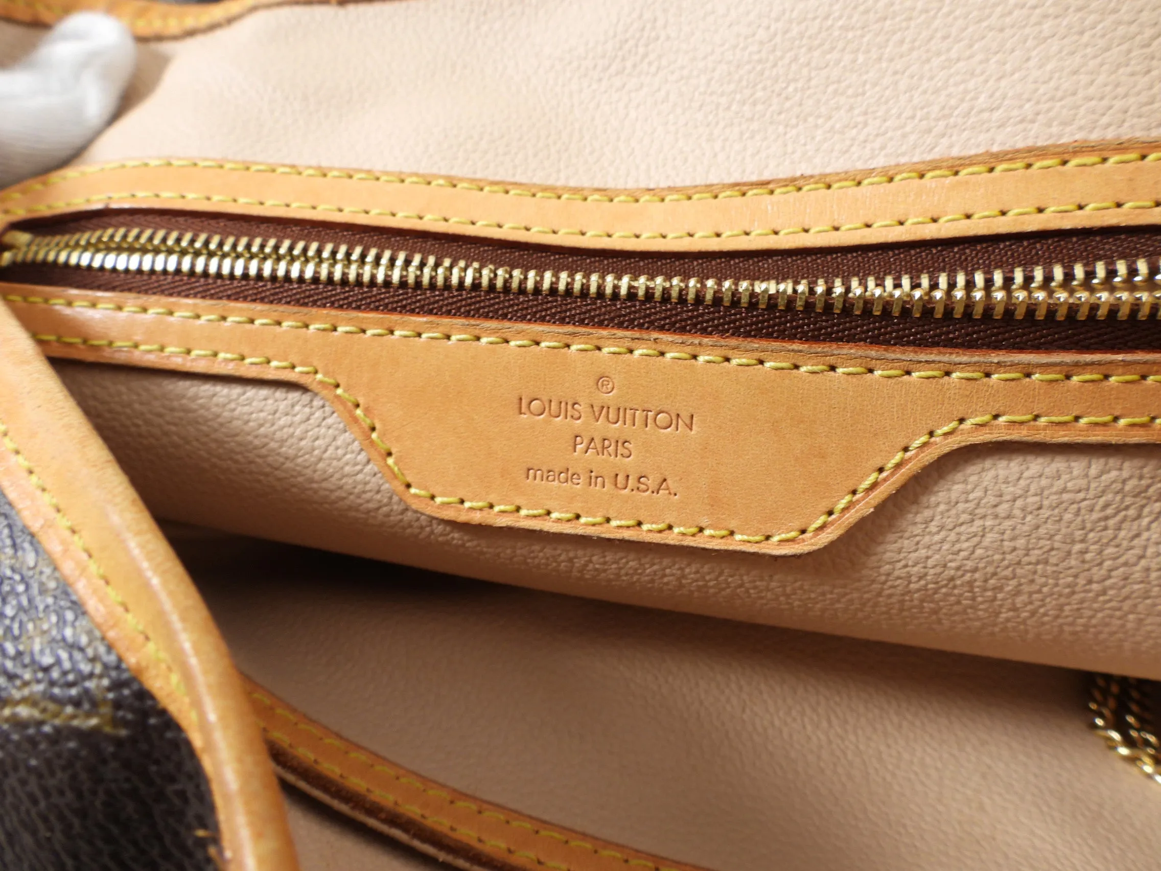 Louis Vuitton Monogram Canvas Bucket GM Shoulder Bag