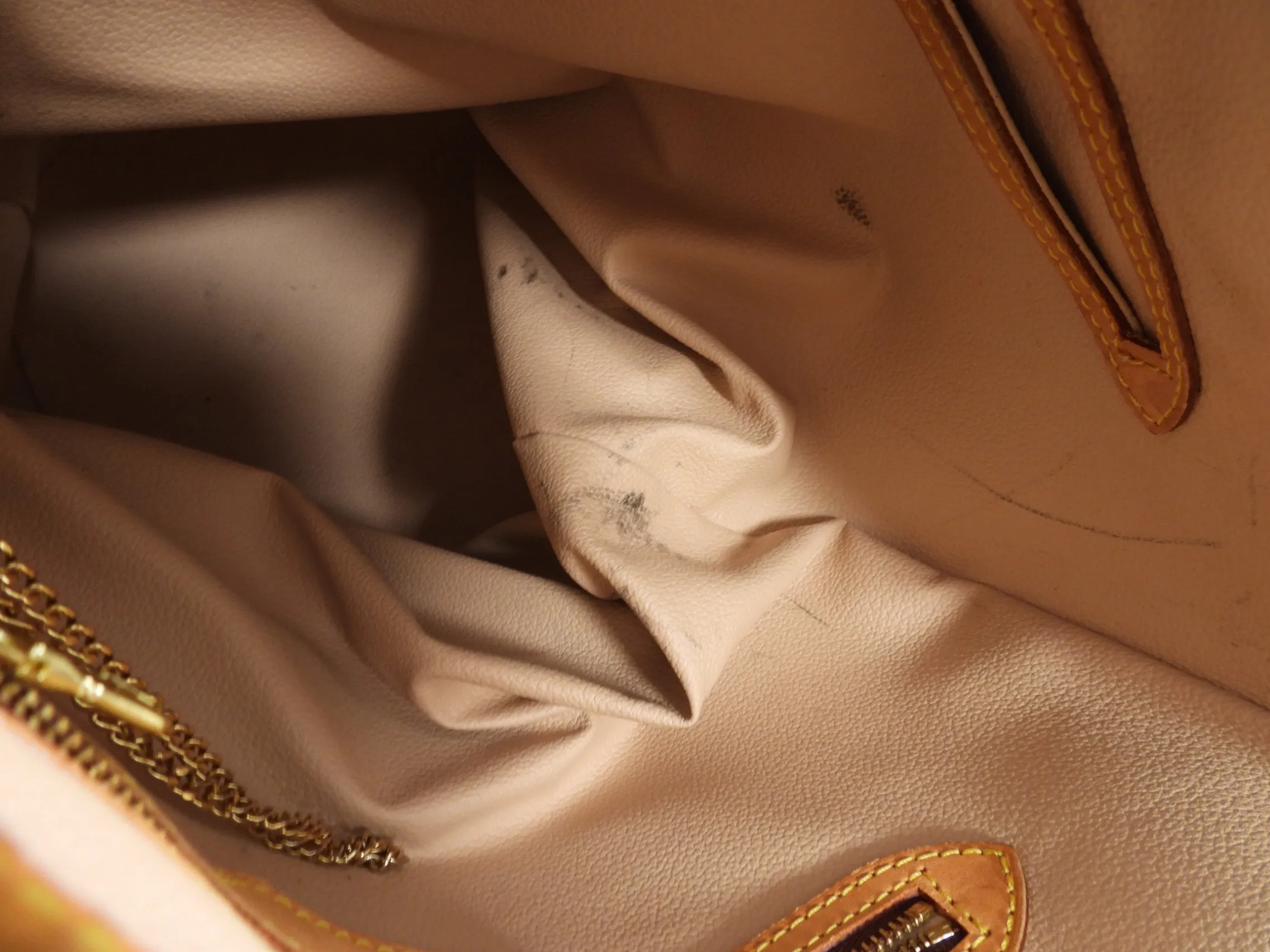 Louis Vuitton Monogram Canvas Bucket GM Shoulder Bag
