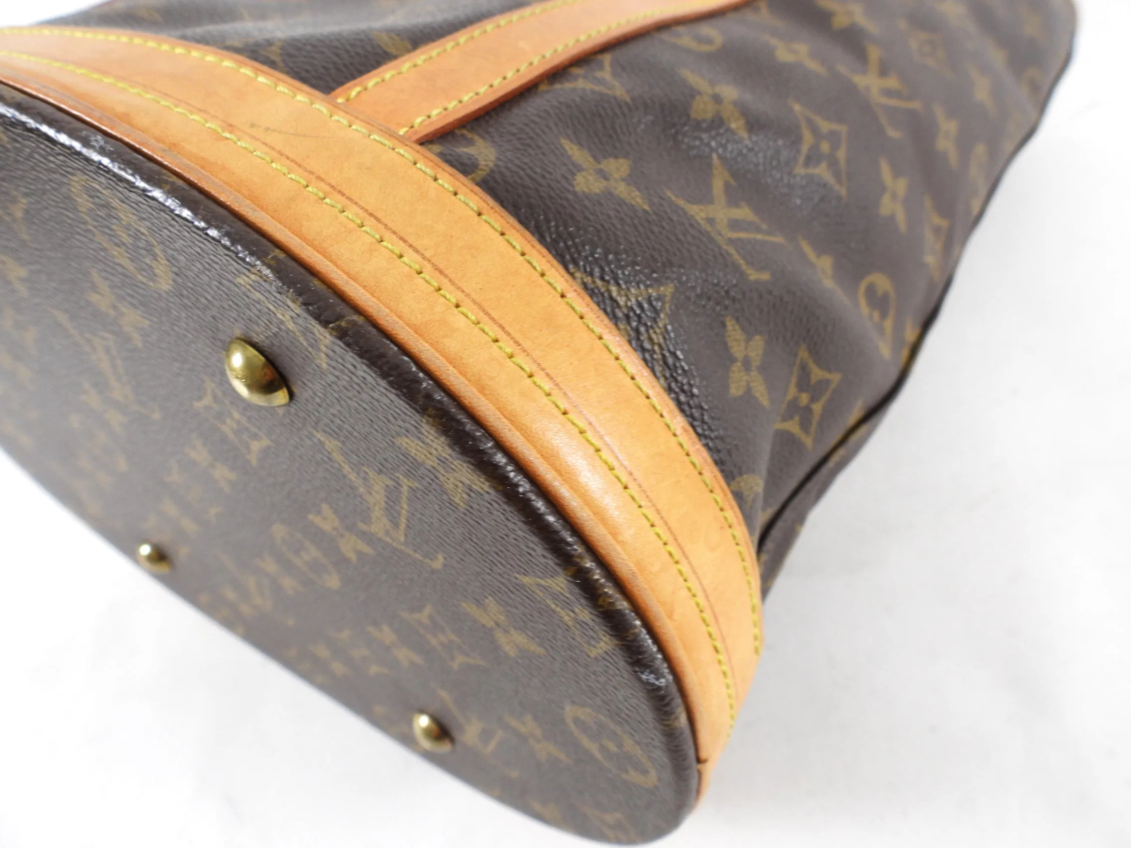 Louis Vuitton Monogram Canvas Bucket GM Shoulder Bag