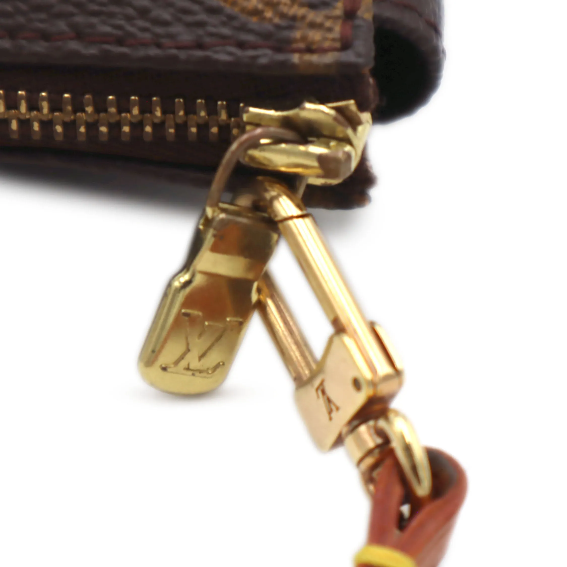 Louis Vuitton Monogram Canvas Pochette Accessories Shoulder Bag AR0978