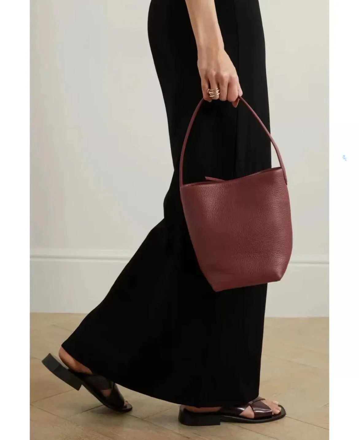 Minimalist Classic Leather Bucket Bag | Large Leather Tote Bag | Fashion Shoulder Bag, Tan Mummy Bag, Everyday Bag, Unisex Bag