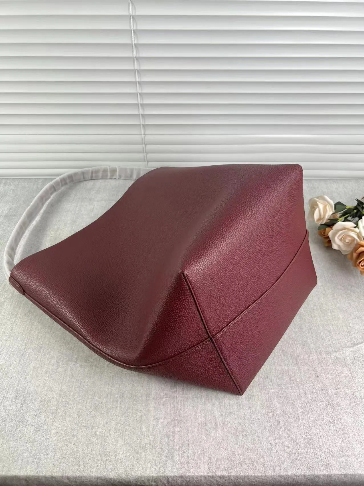 Minimalist Classic Leather Bucket Bag | Large Leather Tote Bag | Fashion Shoulder Bag, Tan Mummy Bag, Everyday Bag, Unisex Bag