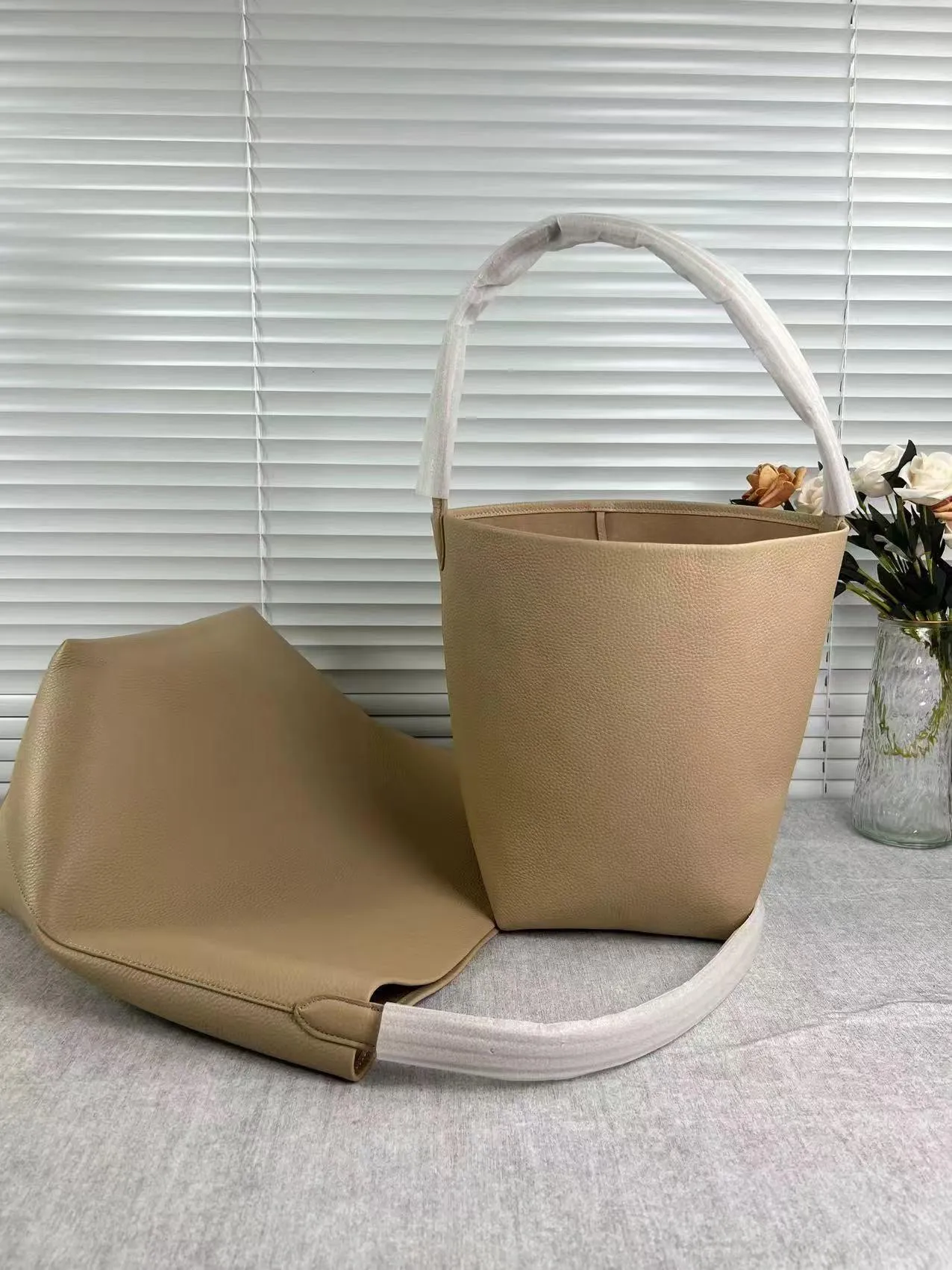 Minimalist Classic Leather Bucket Bag | Large Leather Tote Bag | Fashion Shoulder Bag, Tan Mummy Bag, Everyday Bag, Unisex Bag