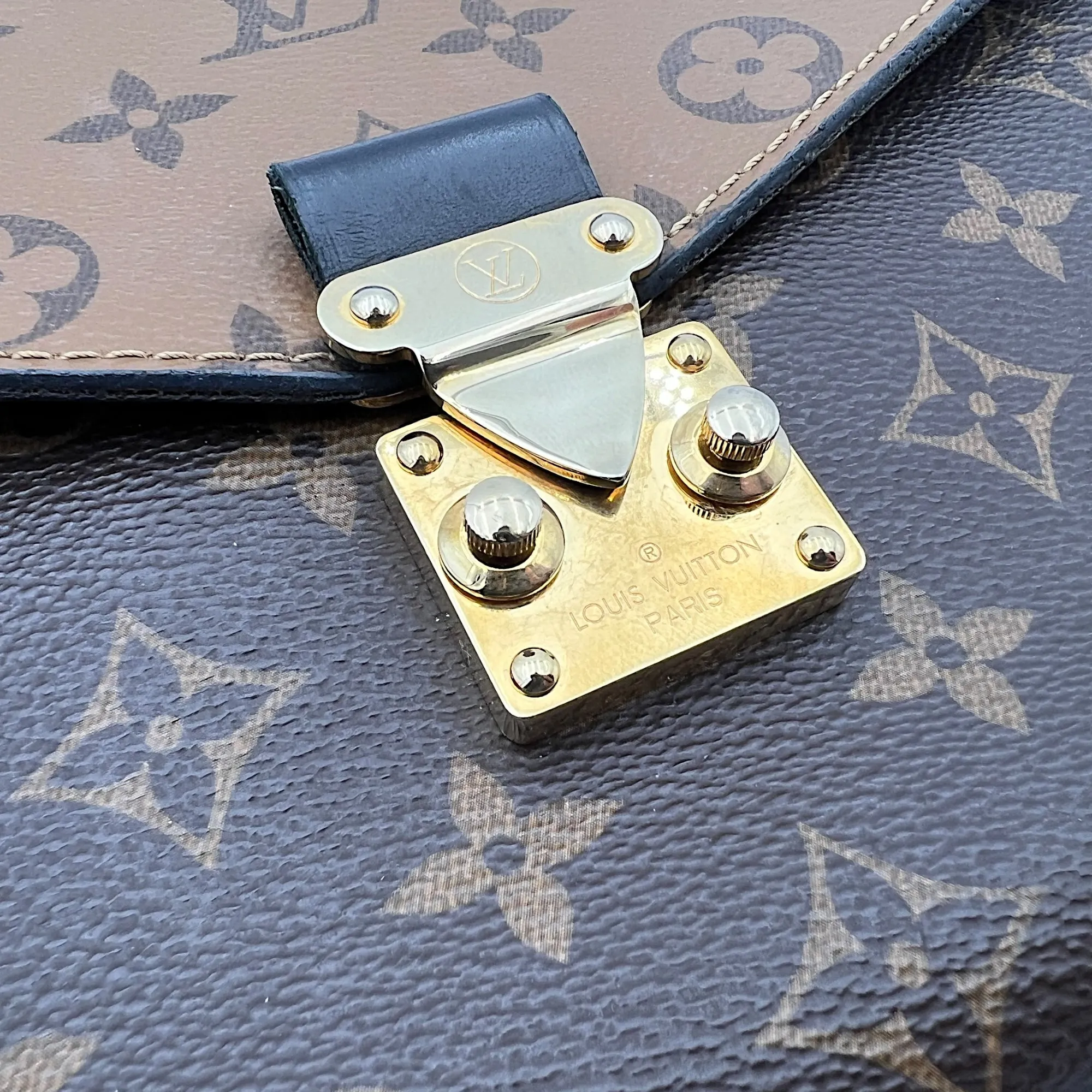 Pochette Metis Crossbody Bag Brown in Monogram Coated Canvas, Gold hardware