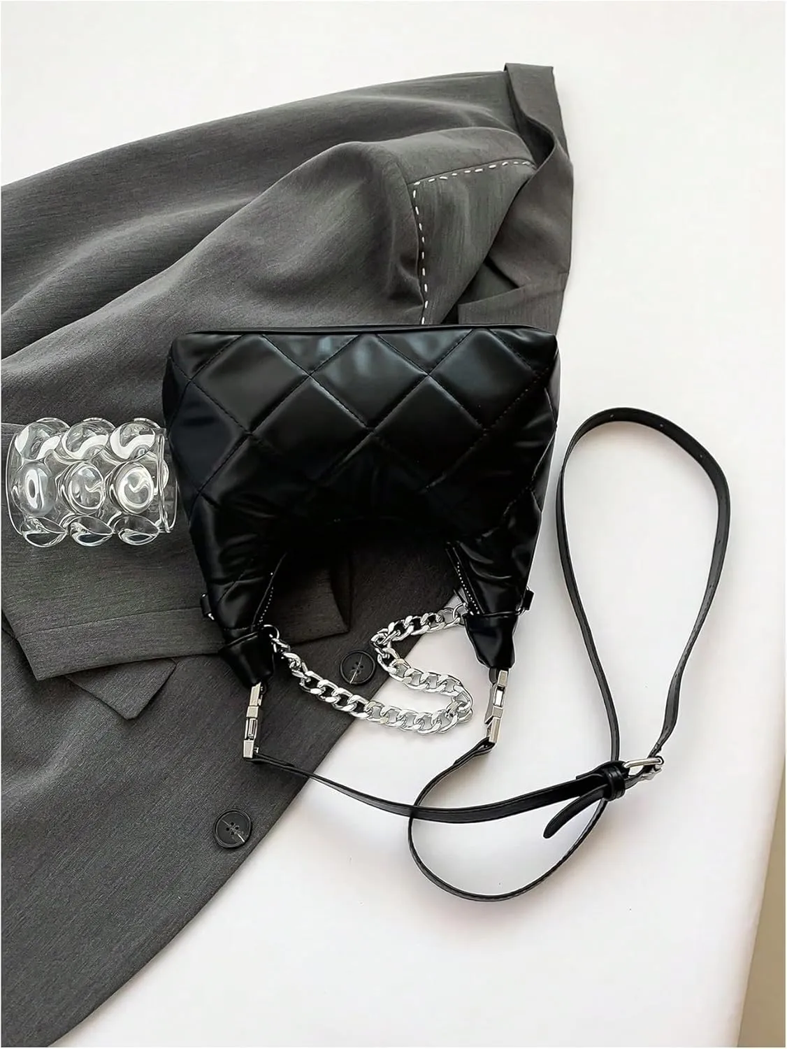 QWINEE Women's Quilted Shoulder Bag Top Handle Zipper Crossbody Bag Elegant Mini Handbags