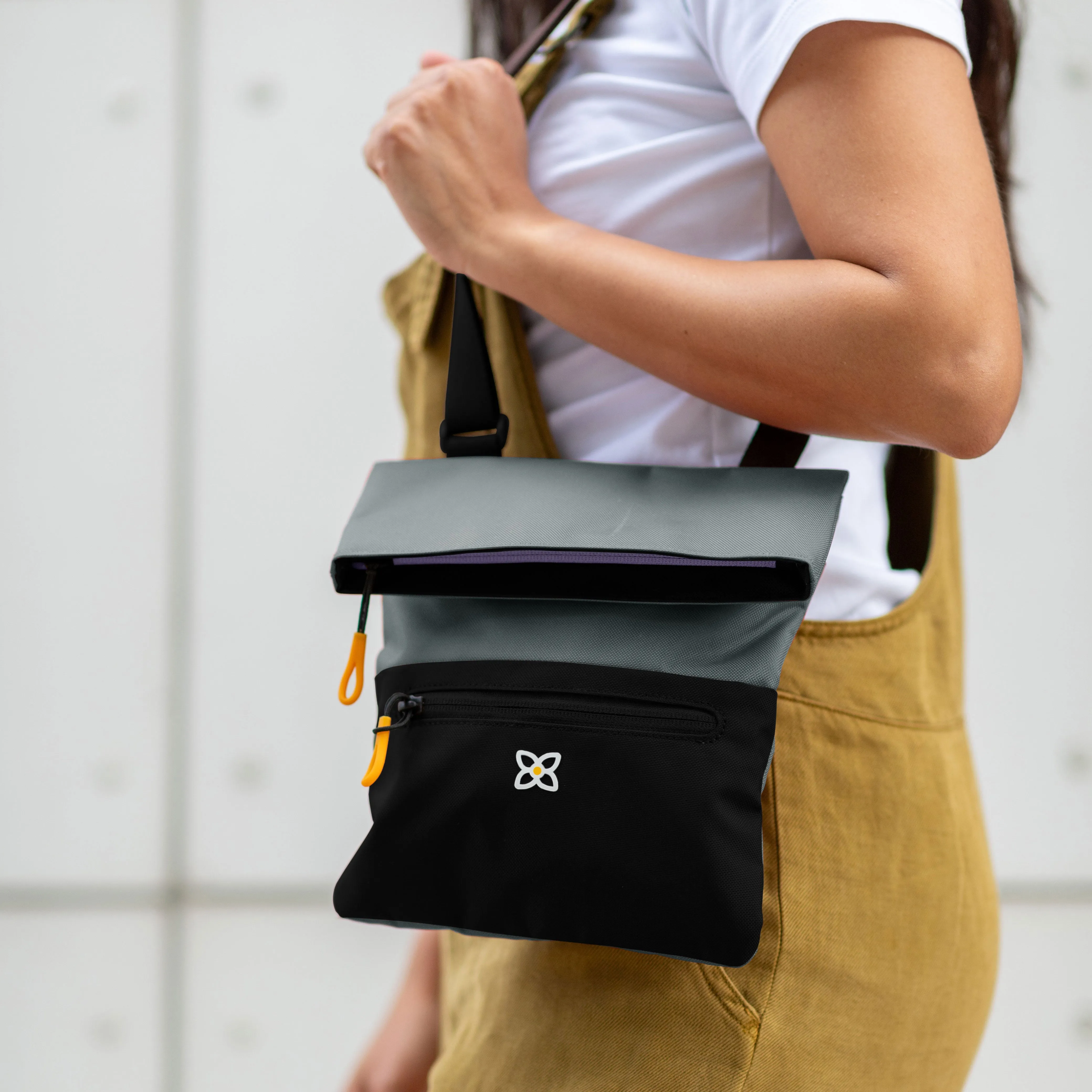 Sherpani Pica V1 Mini Crossbody juniper