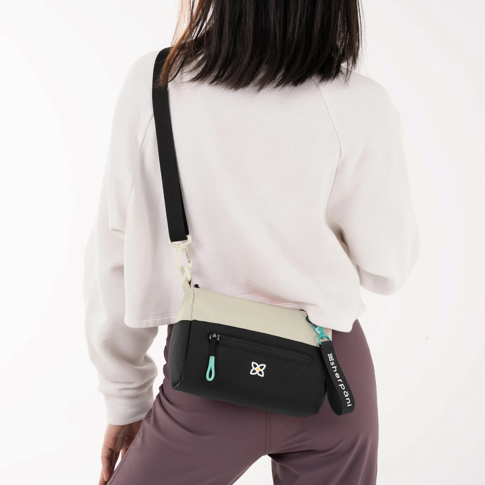 Sherpani Skye Handbag/ Crossbody bluff