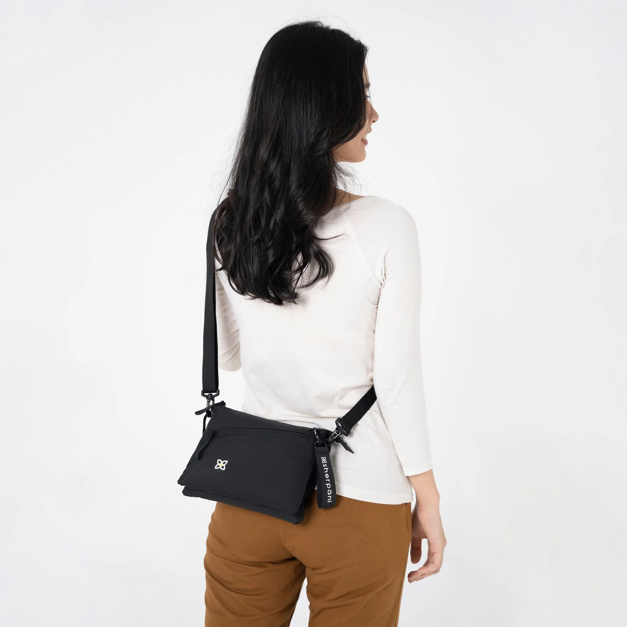 Sherpani Zoom Crossbody raven