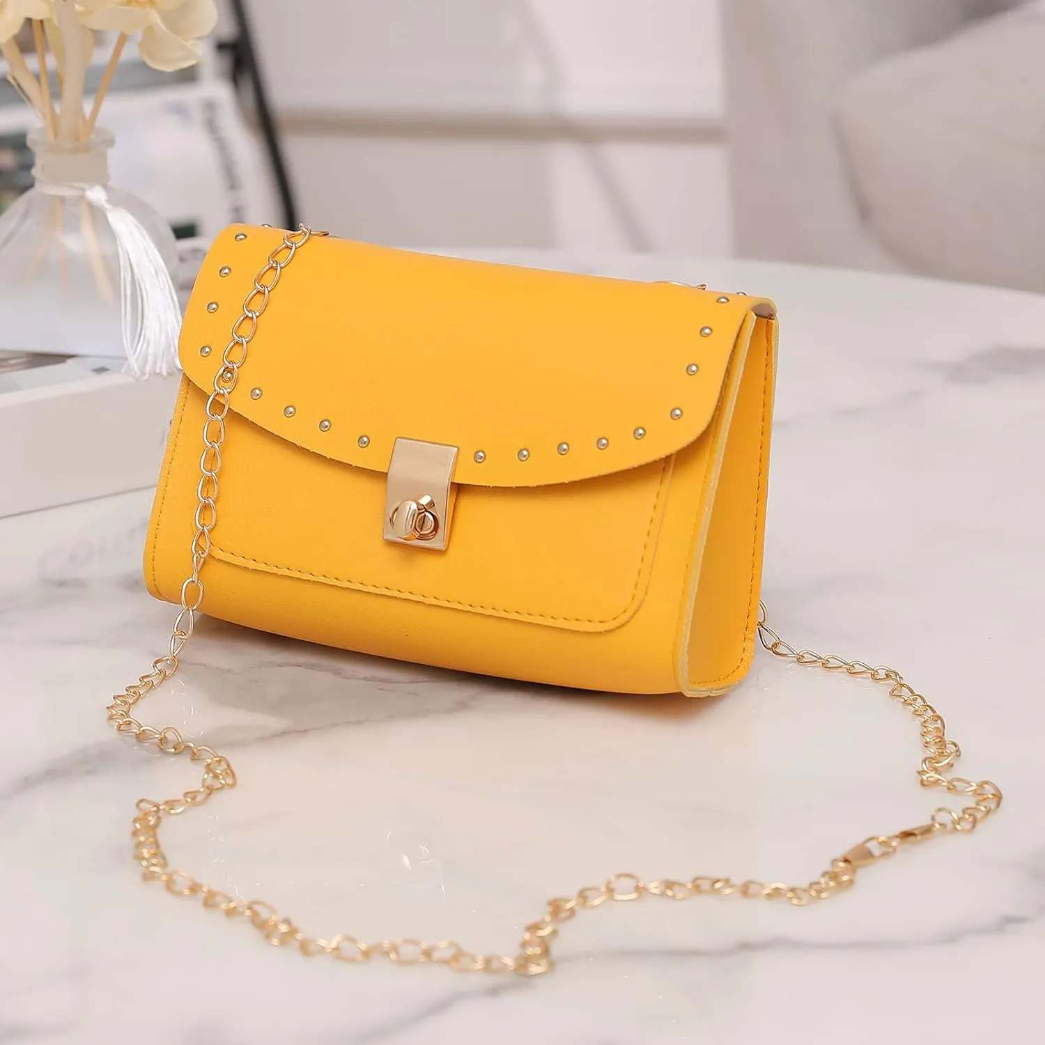 Small Tote Bag with Zipper Fashion Chain Shoulder Bag Comfortable Practical Bag