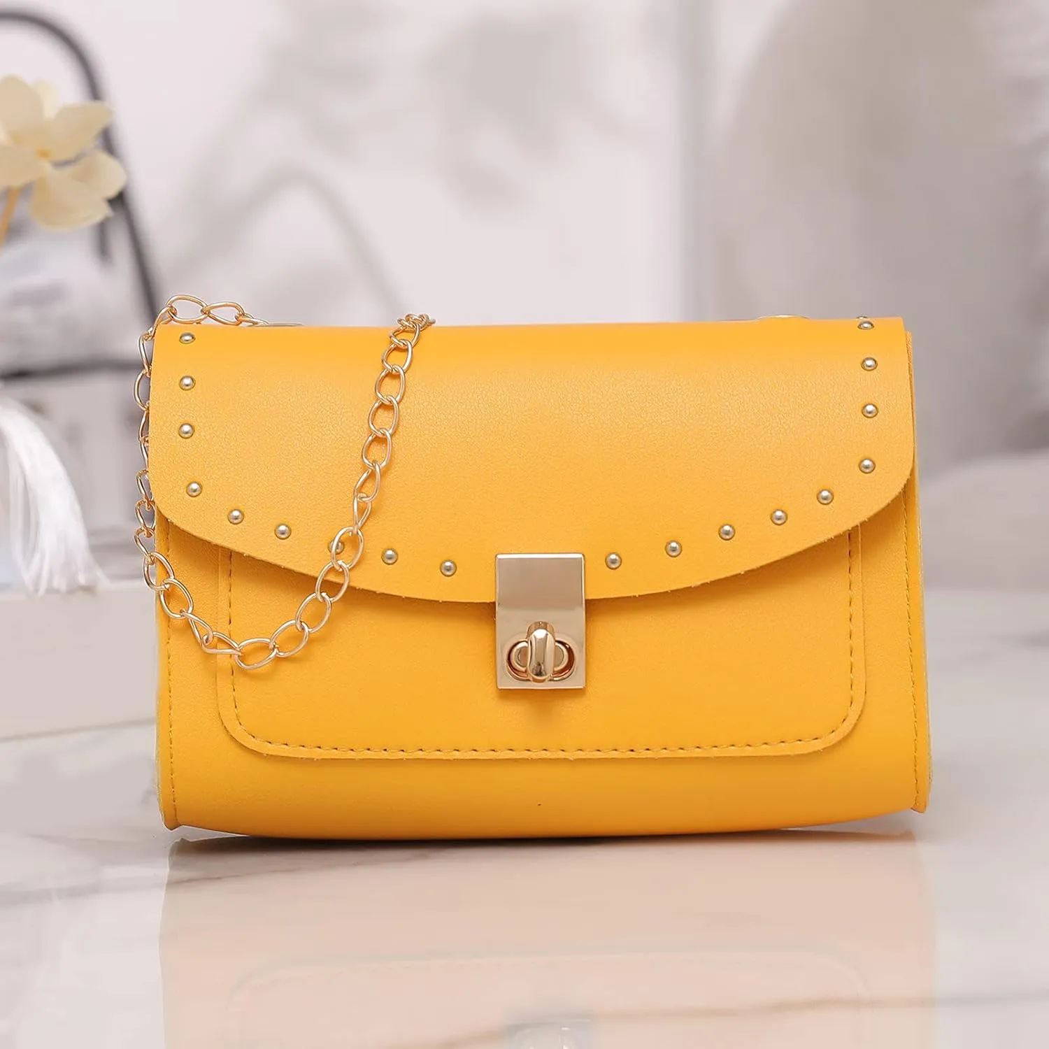 Small Tote Bag with Zipper Fashion Chain Shoulder Bag Comfortable Practical Bag