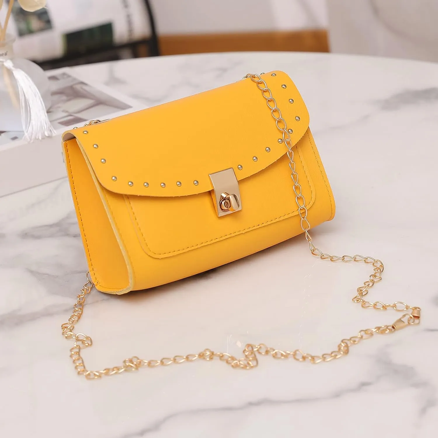 Small Tote Bag with Zipper Fashion Chain Shoulder Bag Comfortable Practical Bag