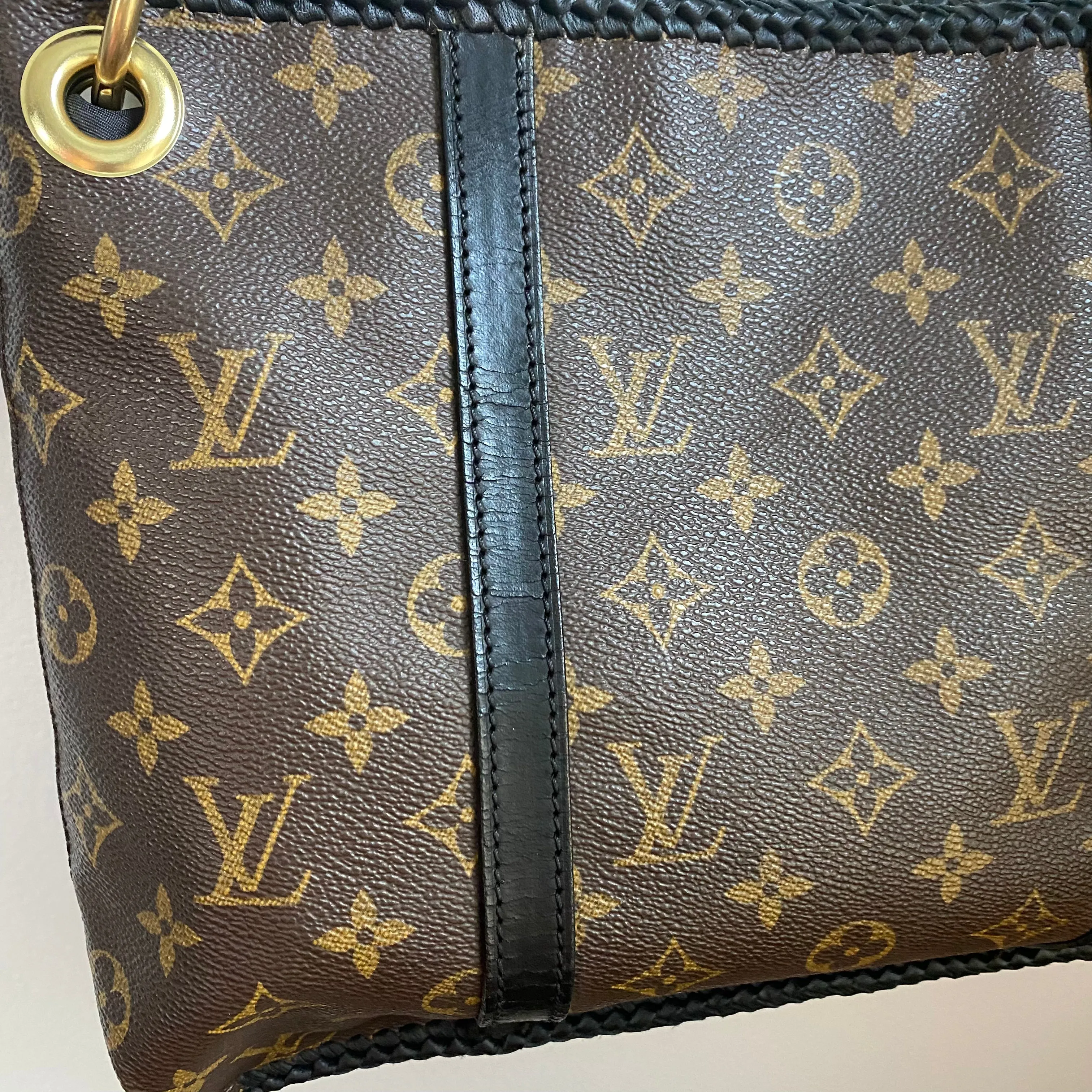 The Owl - Vintage Monogram Shoulder Bag in Black