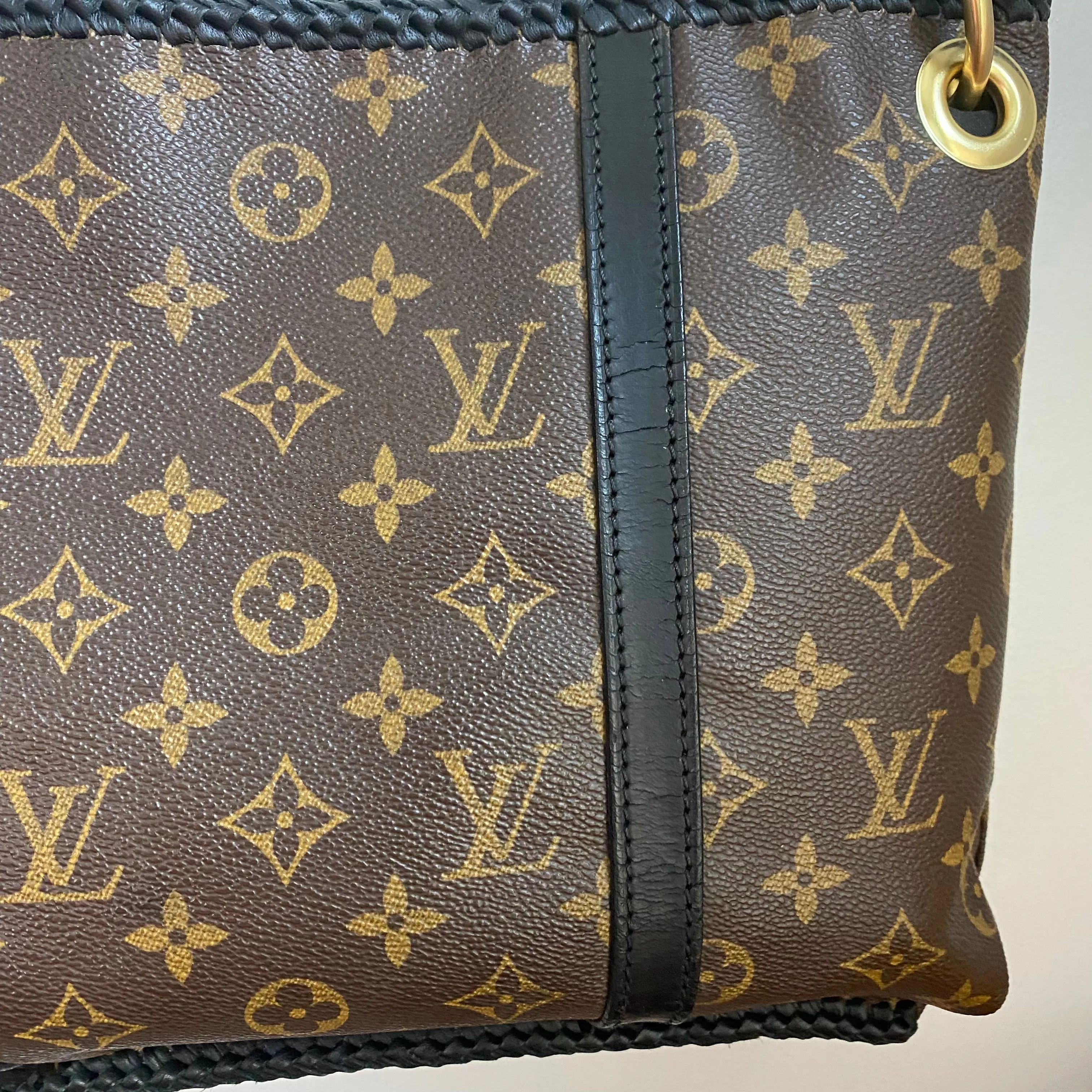 The Owl - Vintage Monogram Shoulder Bag in Black