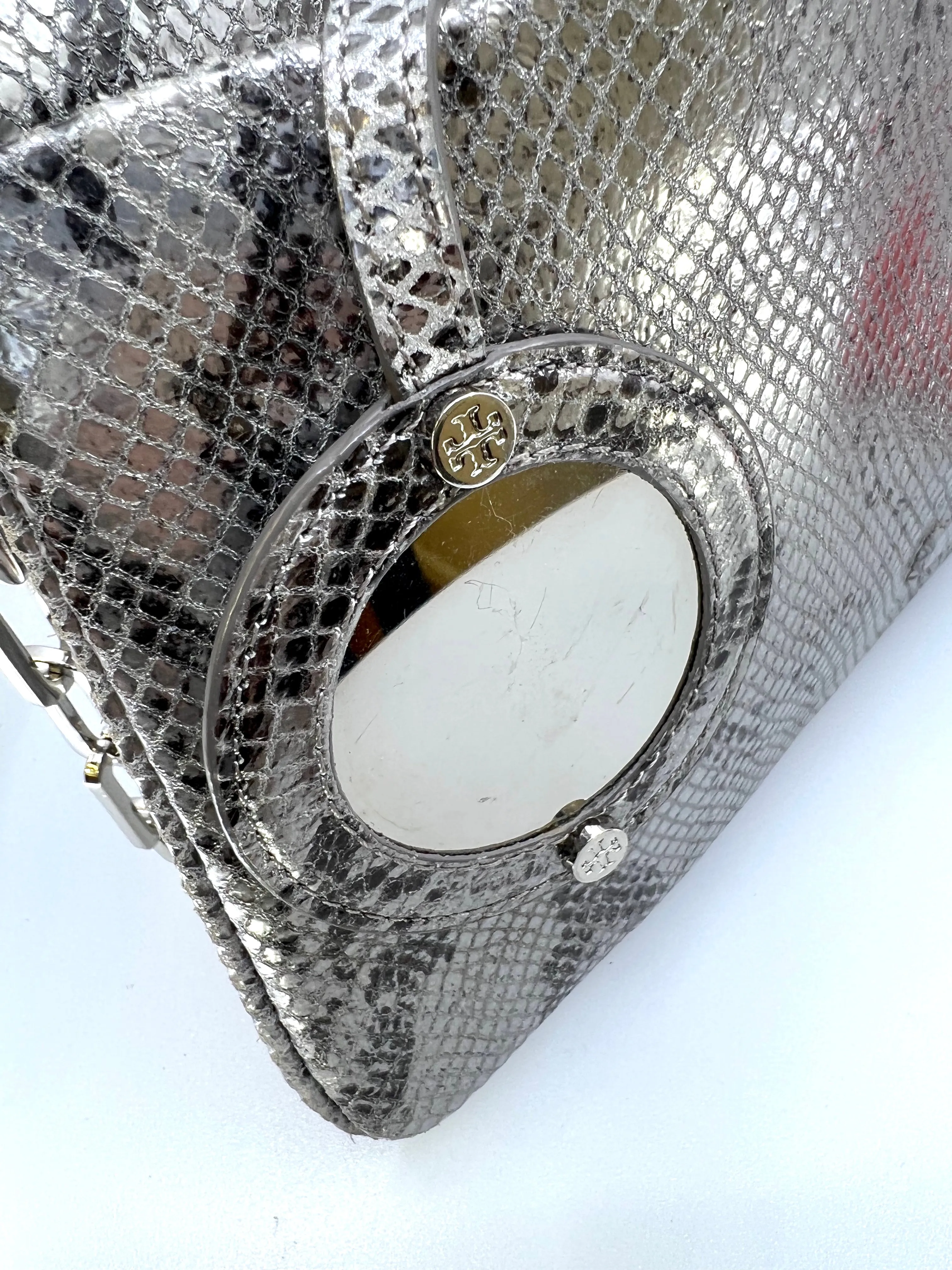 TORY BURCH METALLIC SILVER REVA CLUTCH BAG WITH CHAIN
