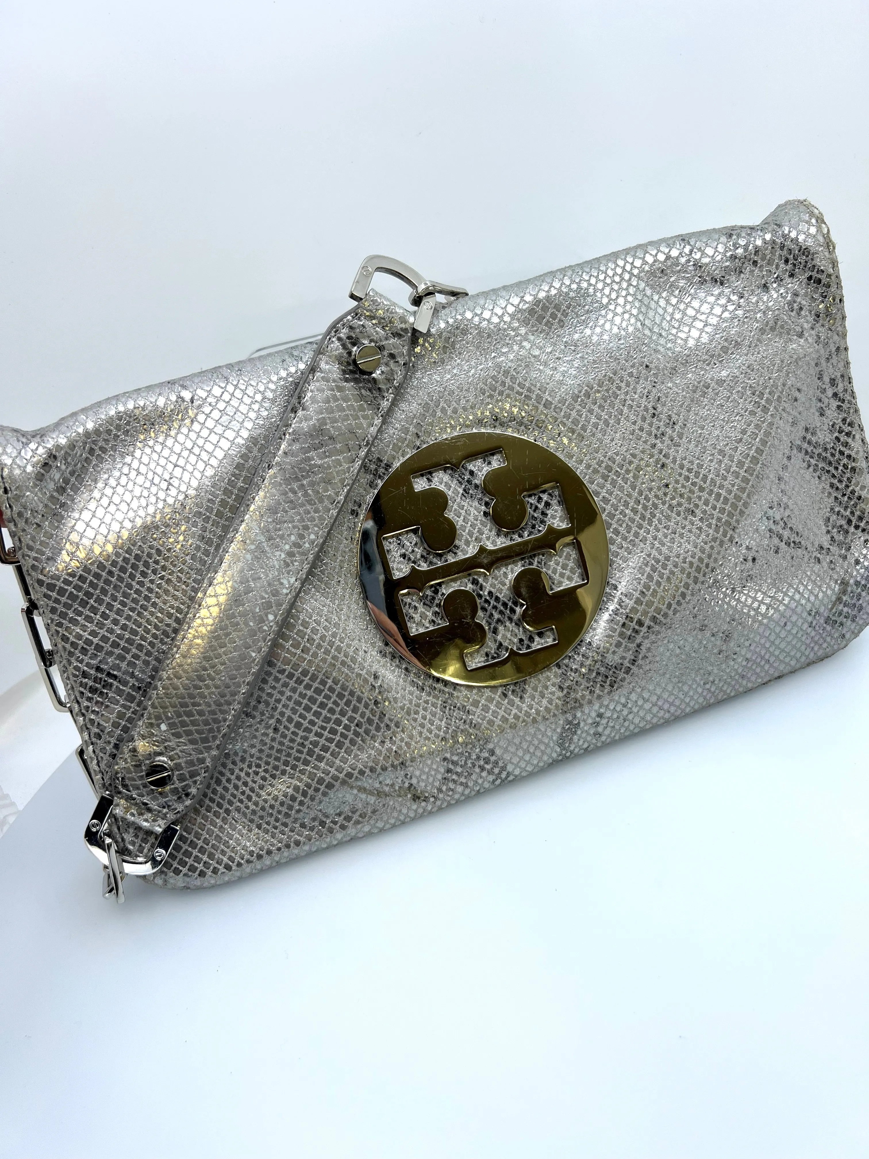 TORY BURCH METALLIC SILVER REVA CLUTCH BAG WITH CHAIN