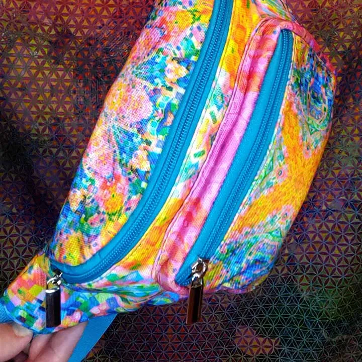 Travelling Waves Fanny Pack