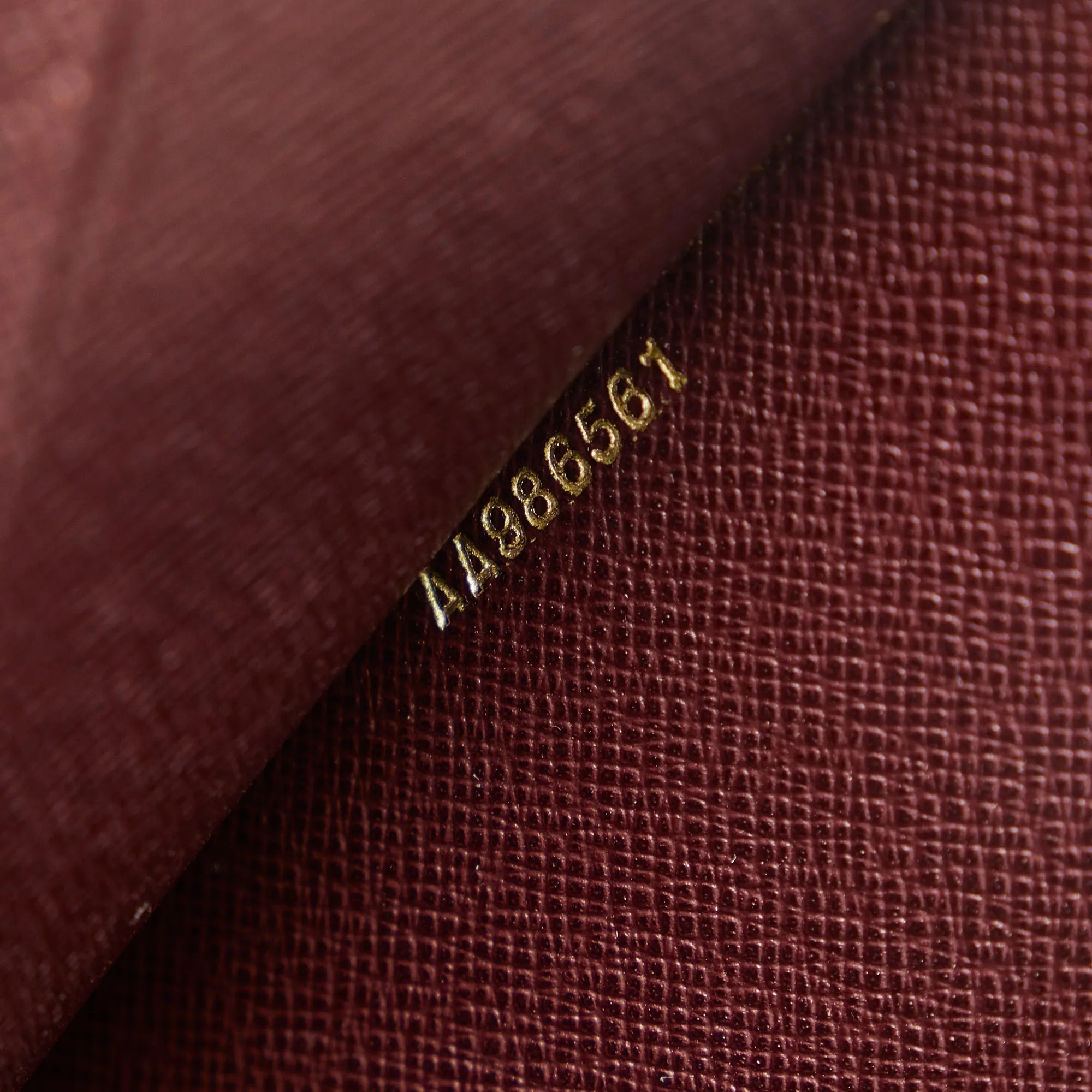 Trendy Inspired Louis Vuitton Taiga Serviette Kourad Briefcase