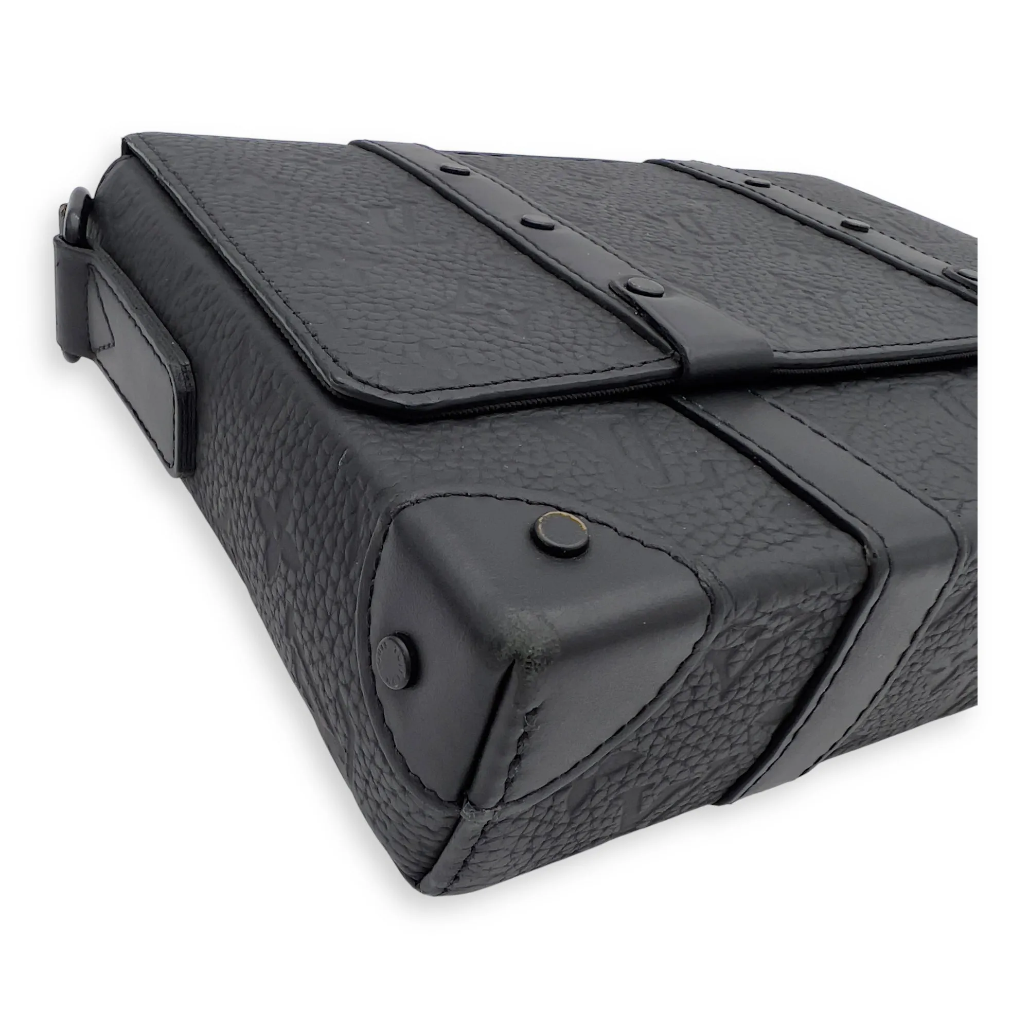 Trunk PM Black Crossbody Bag in Taurillon Monogram Leather, Lacquered Metal hardware