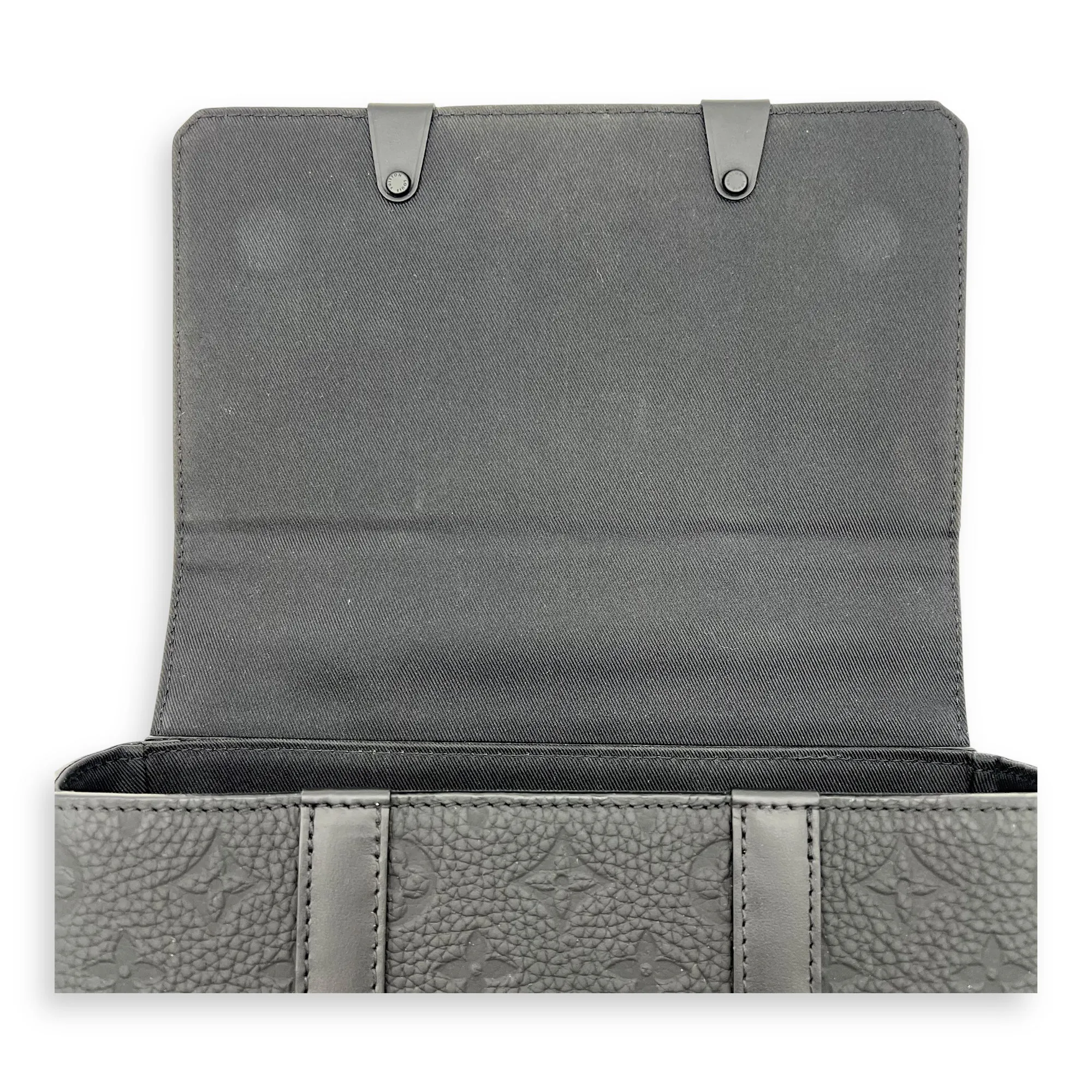 Trunk PM Black Crossbody Bag in Taurillon Monogram Leather, Lacquered Metal hardware