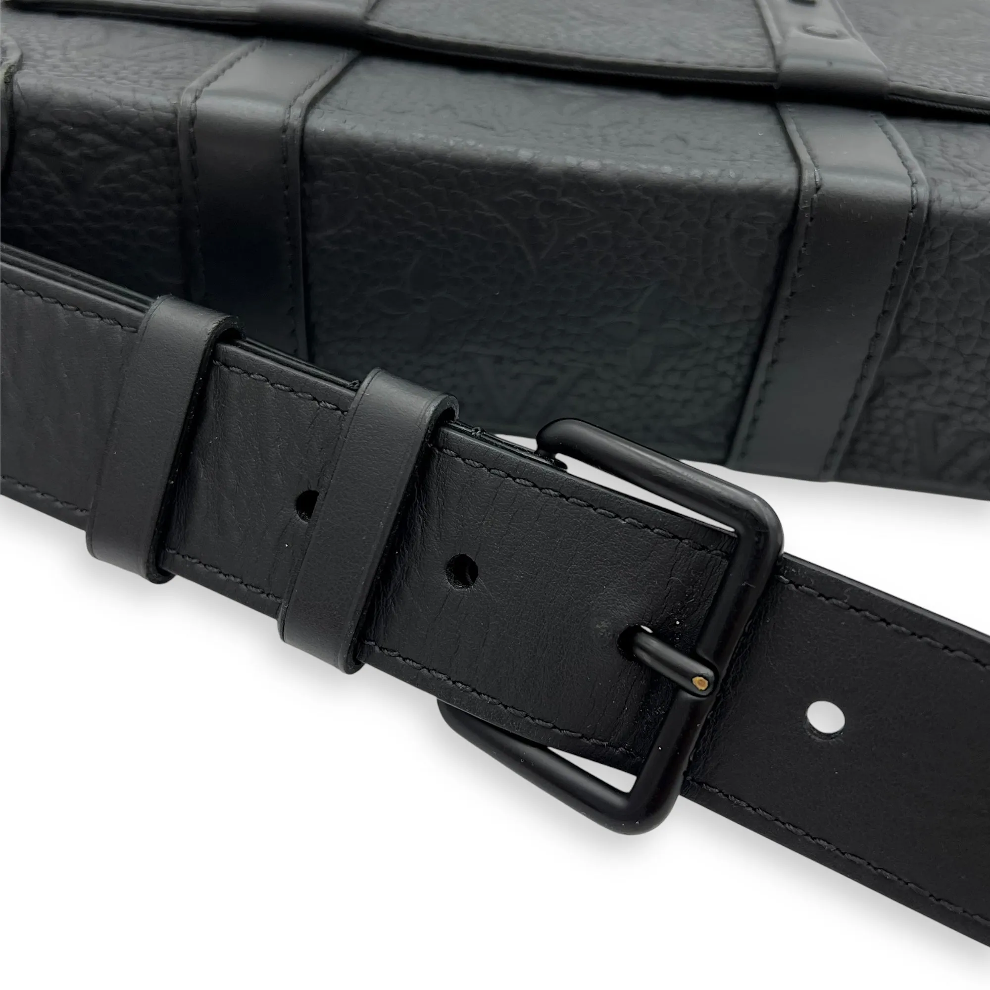 Trunk PM Black Crossbody Bag in Taurillon Monogram Leather, Lacquered Metal hardware