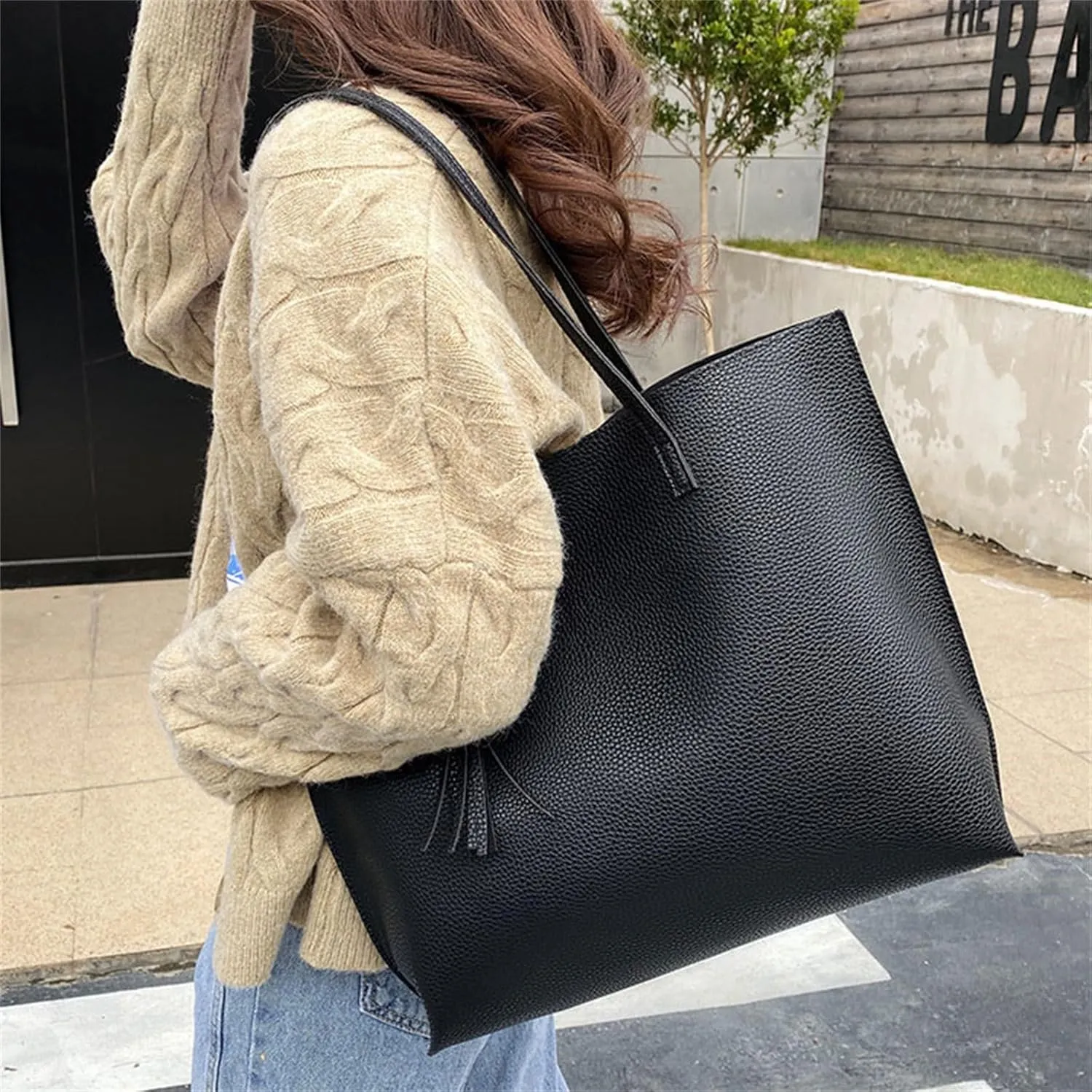 Women'S Soft Faux Leather Tote Shoulder Bag From Big Capacity Tassel Handbag Tote Purse with Pockets And